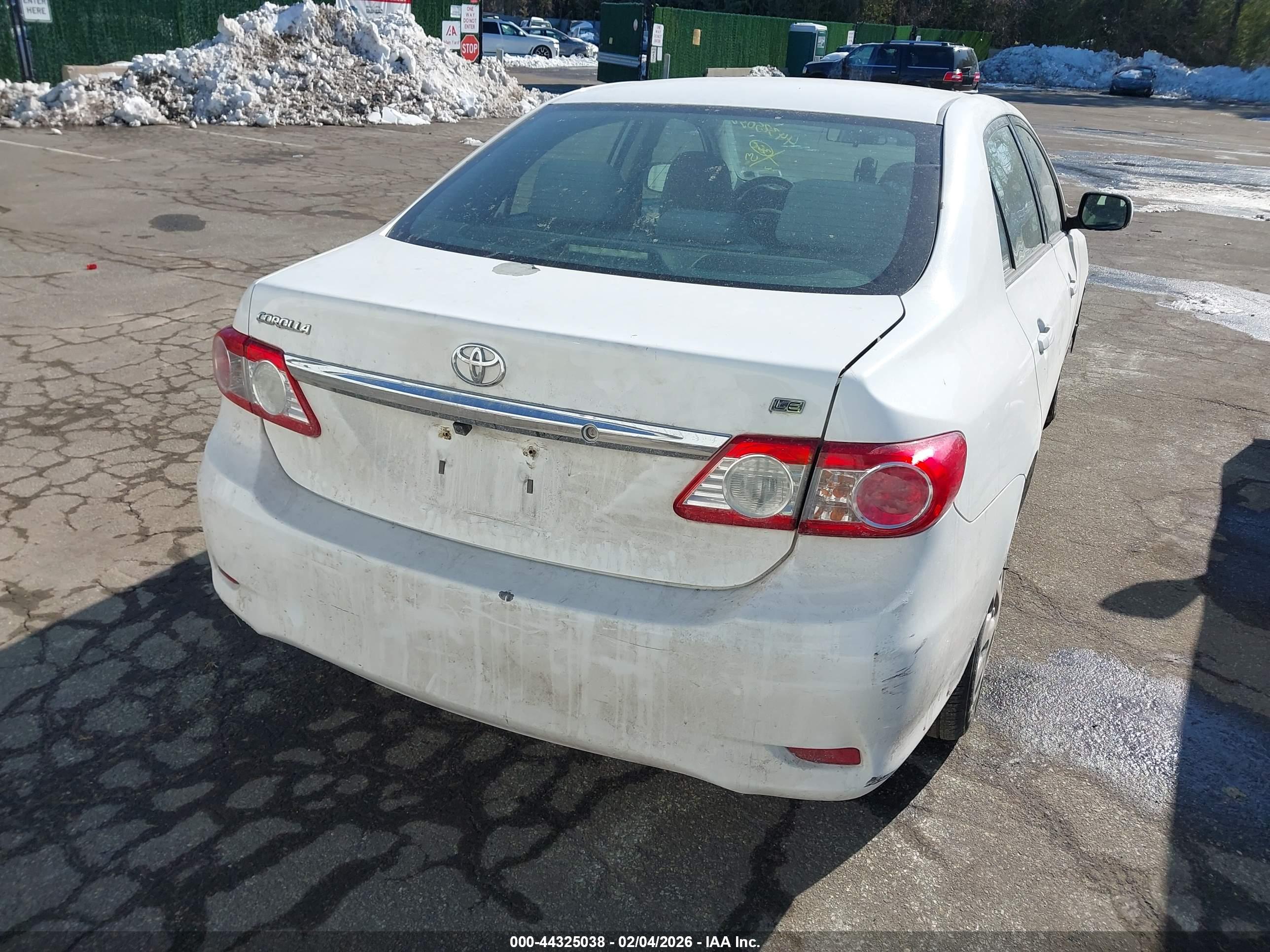 TOYOTA COROLLA image 4