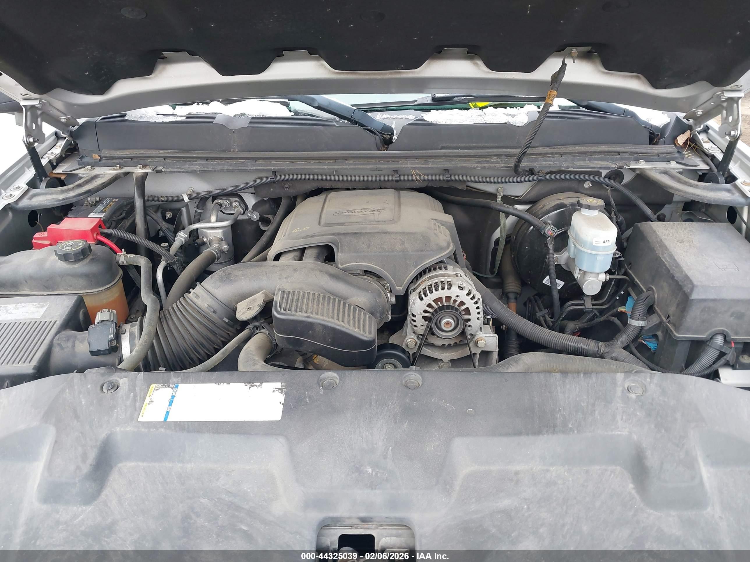 CHEVROLET SILVERADO image 10