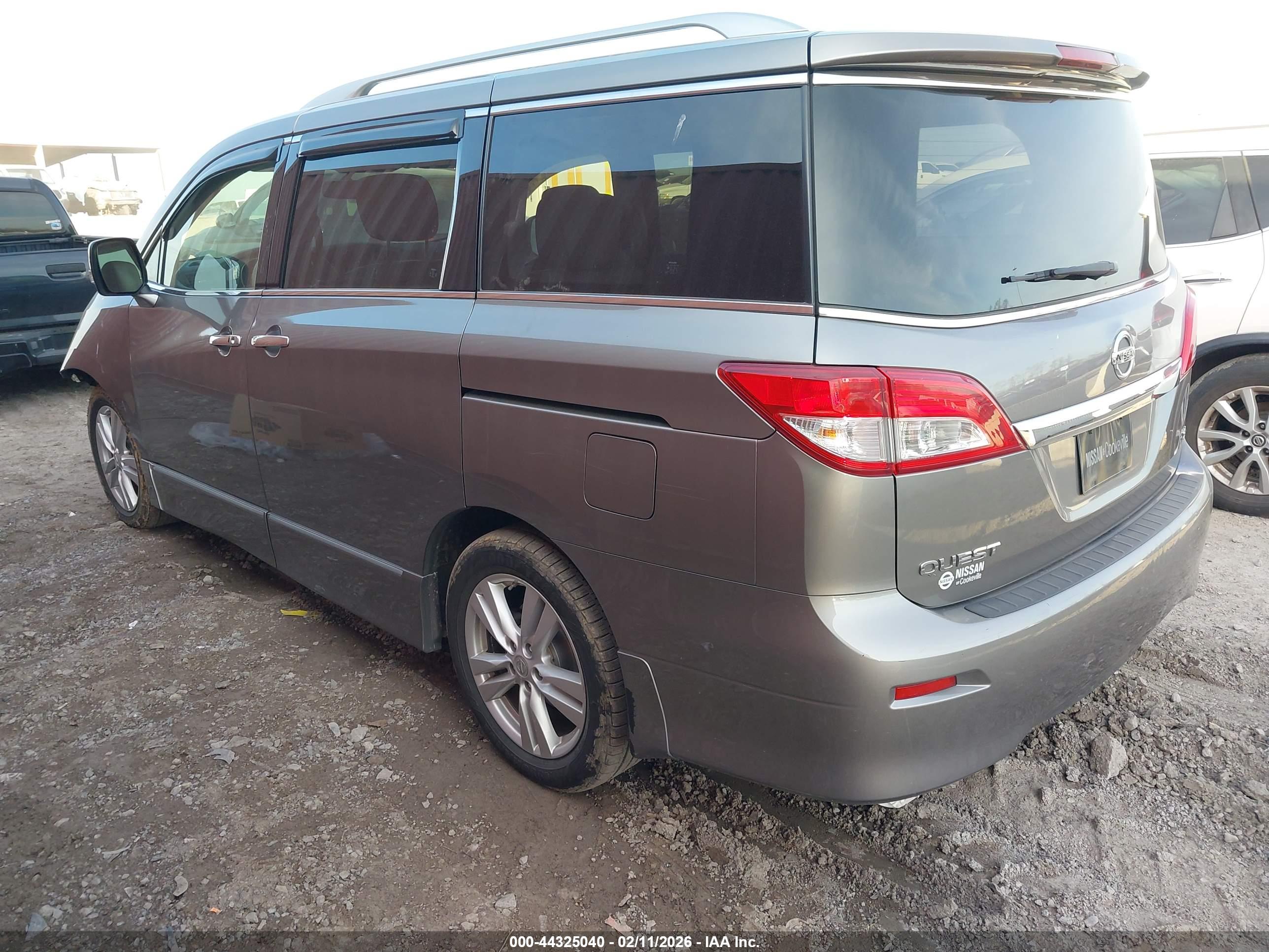 NISSAN QUEST image 3