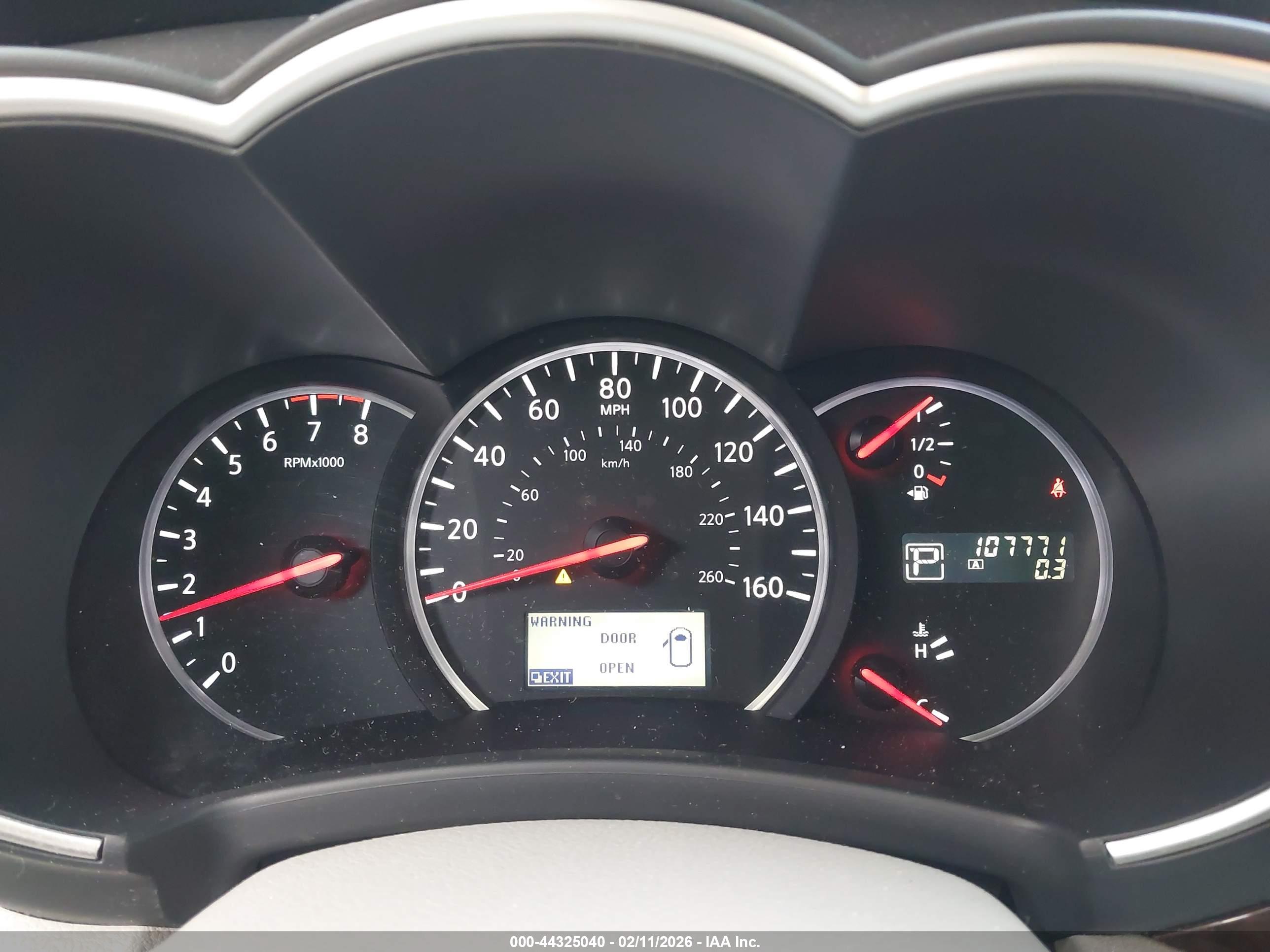 NISSAN QUEST image 7