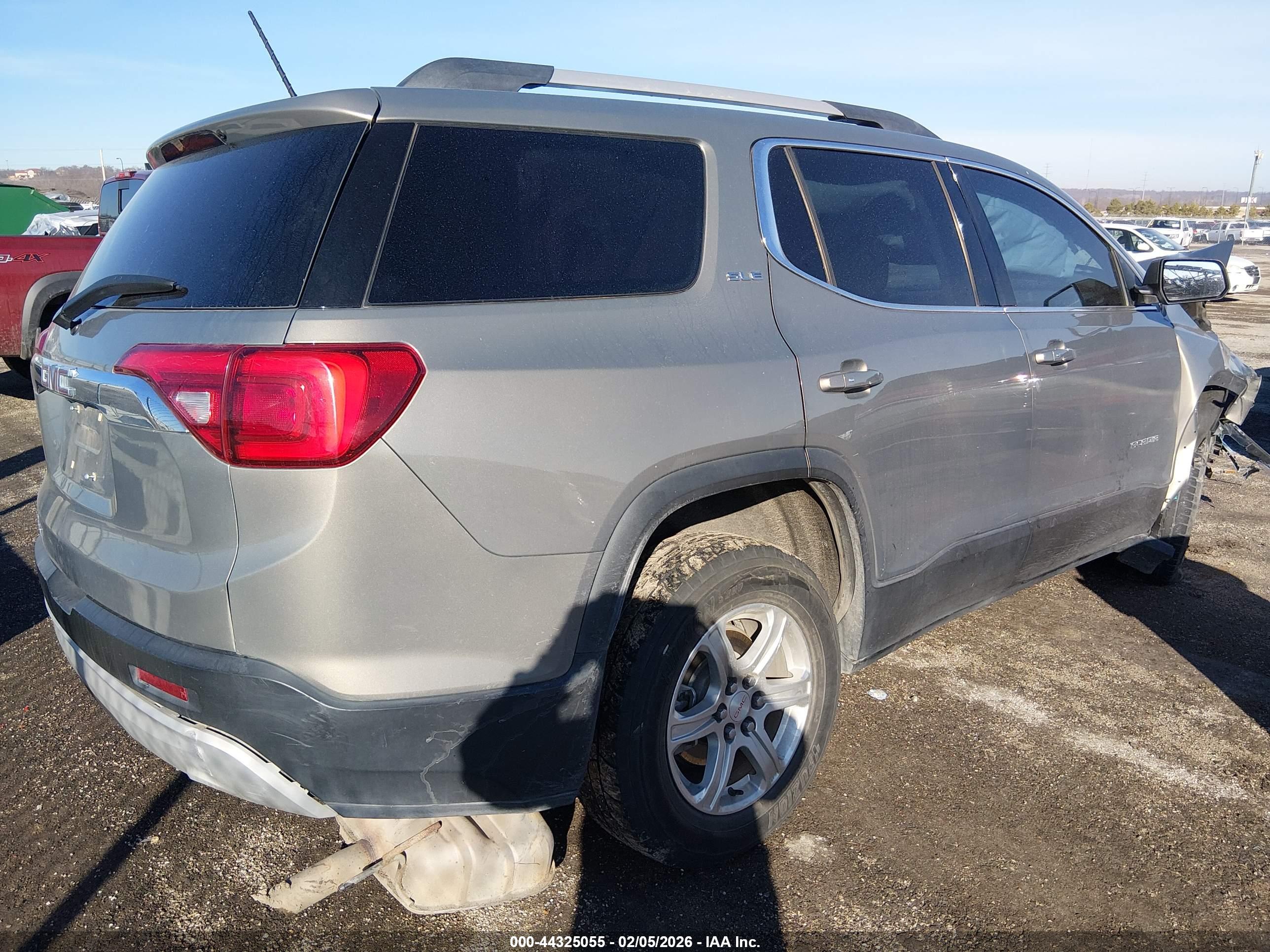 GMC ACADIA image 4