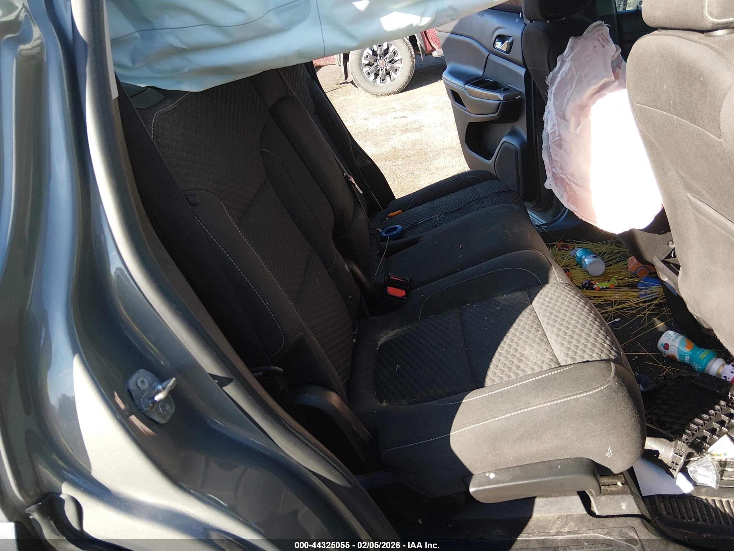 GMC ACADIA image 8