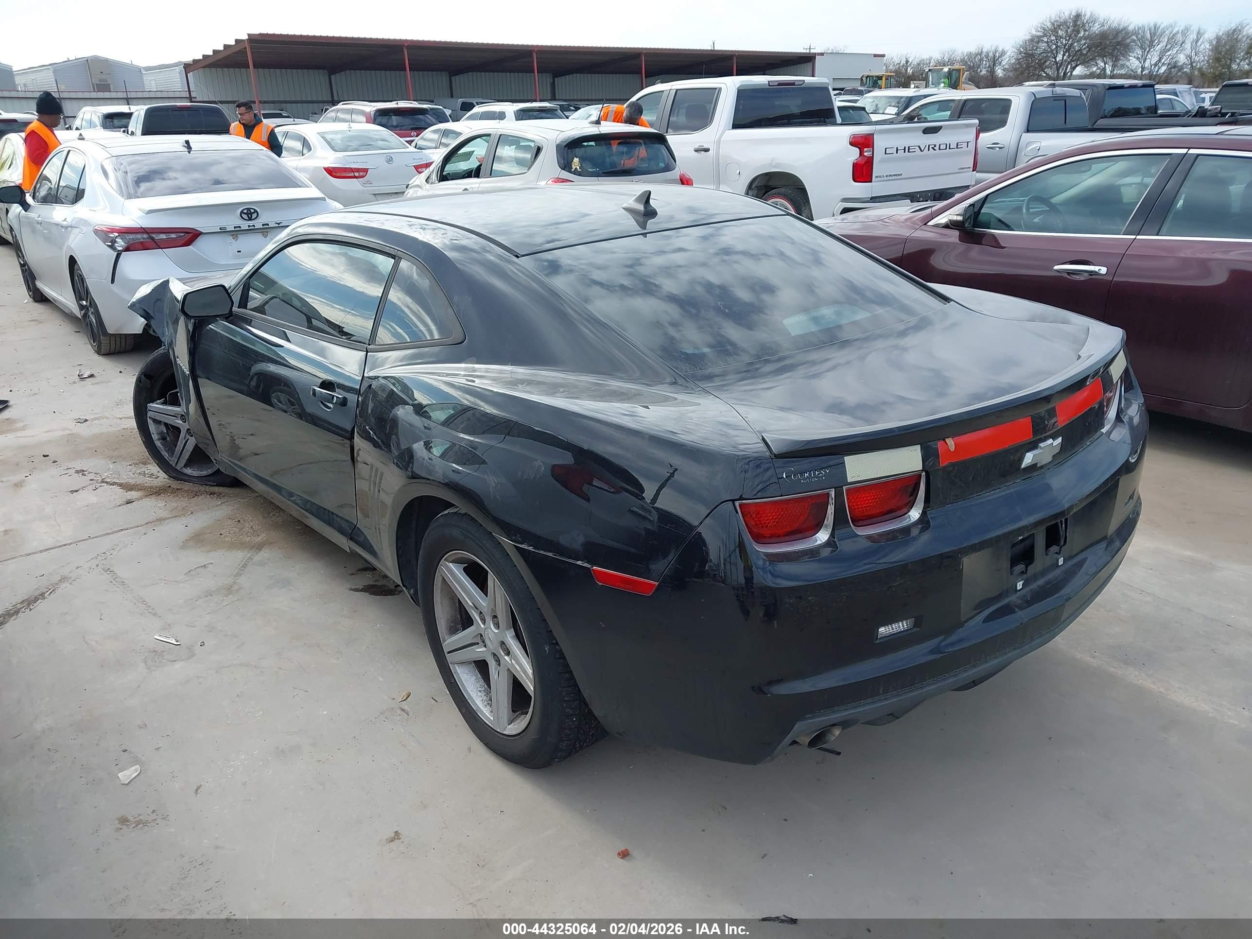 CHEVROLET CAMARO image 3