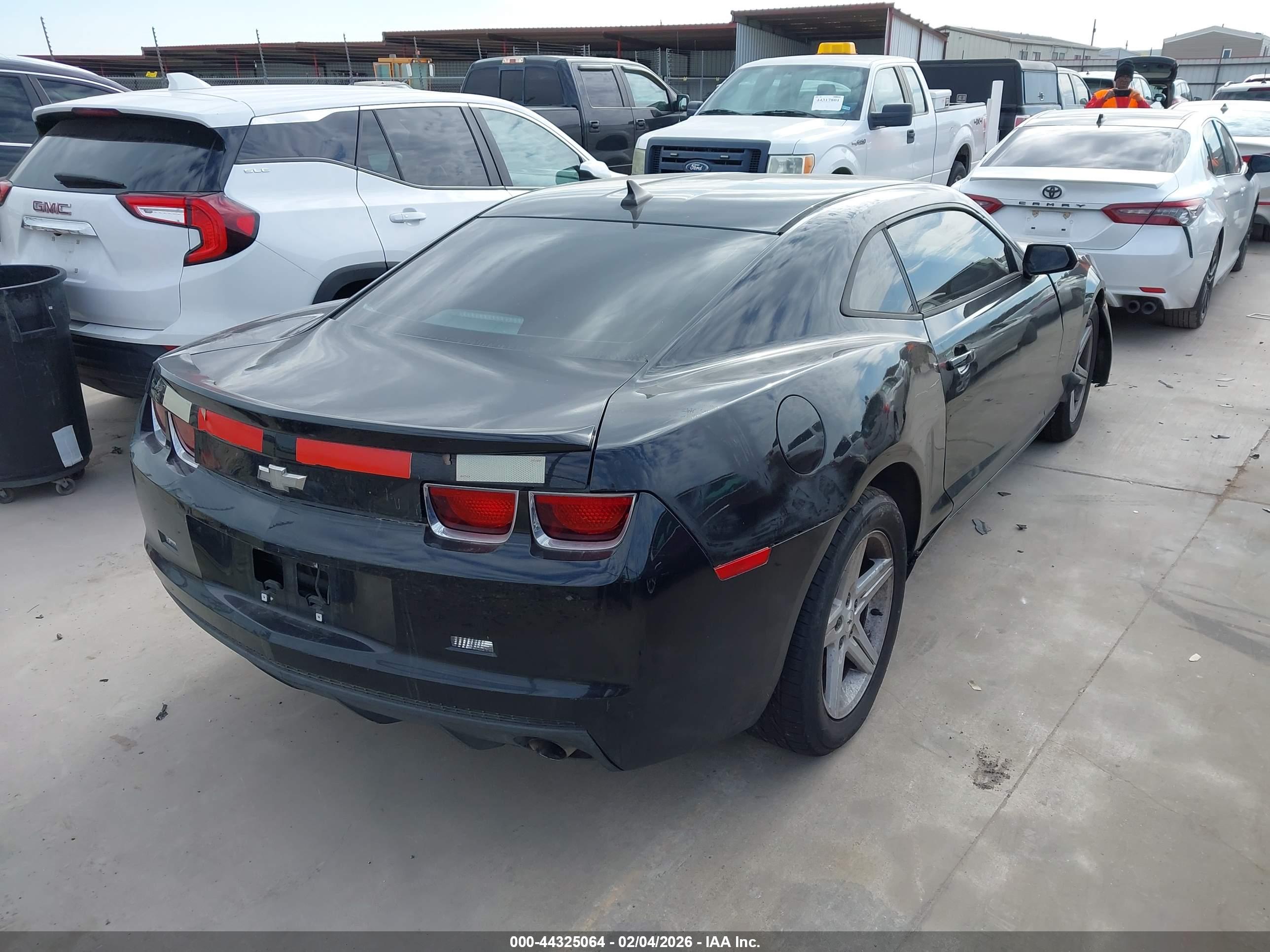 CHEVROLET CAMARO image 4
