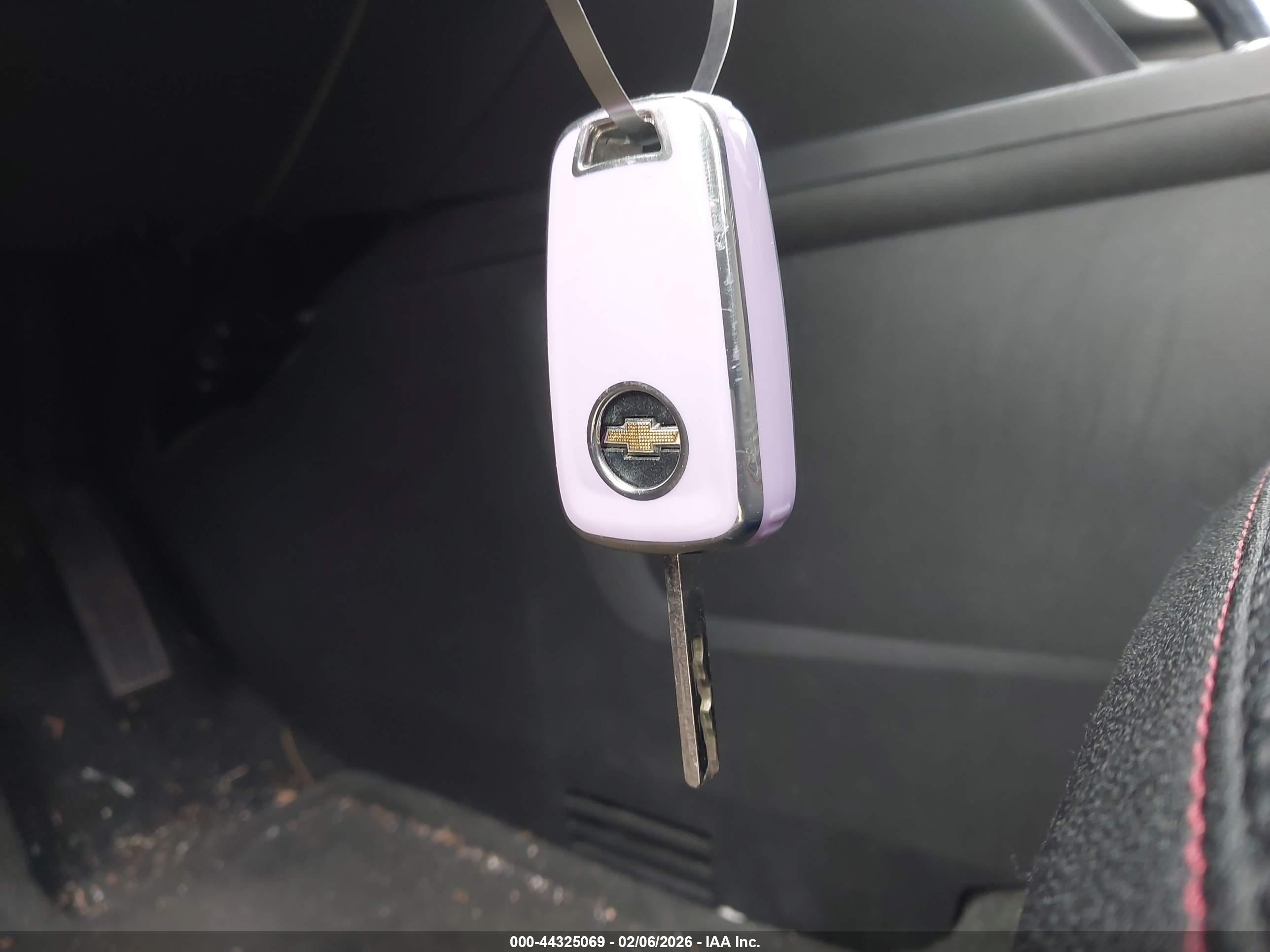 CHEVROLET EQUINOX image 11