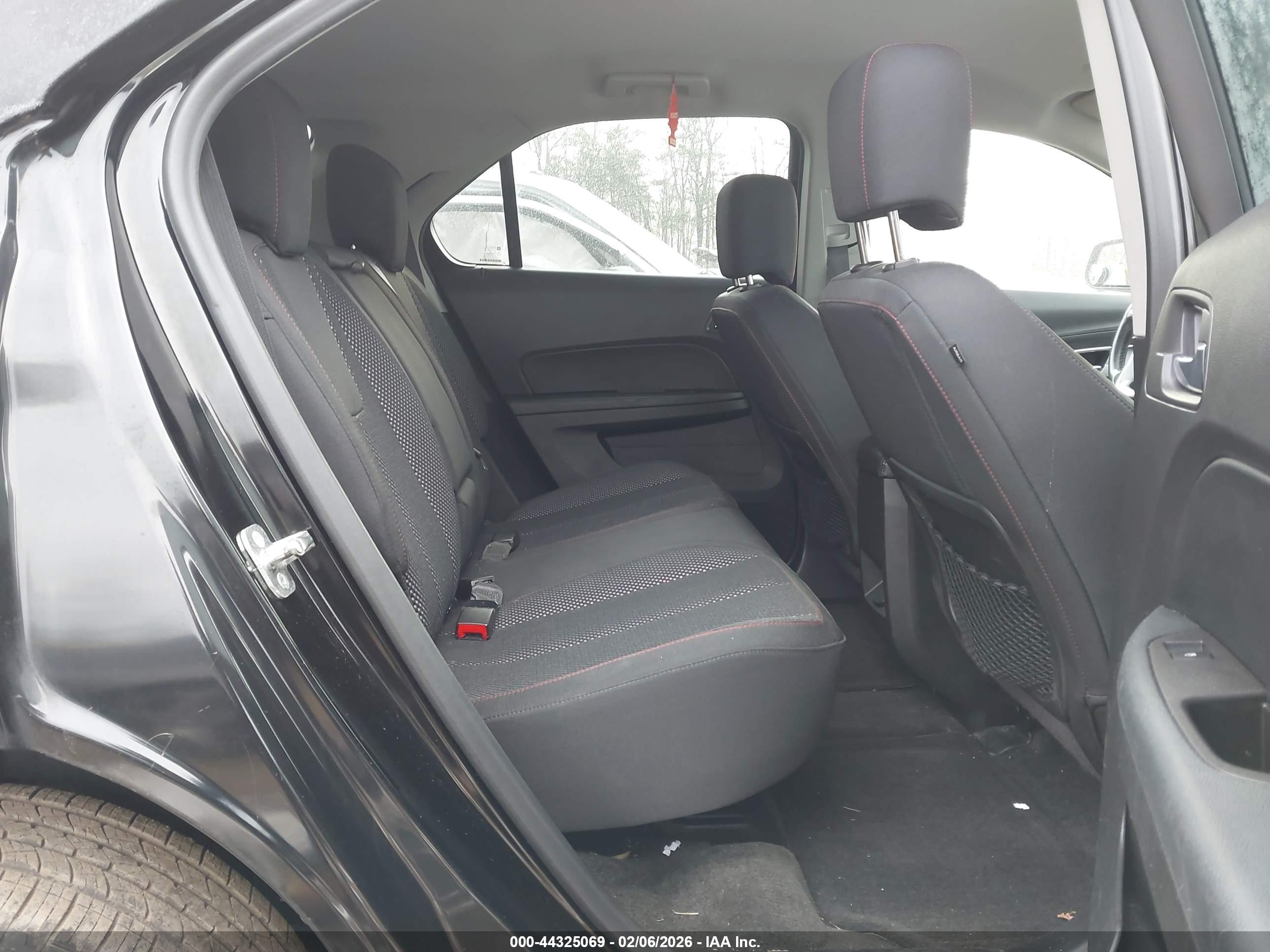 CHEVROLET EQUINOX image 8