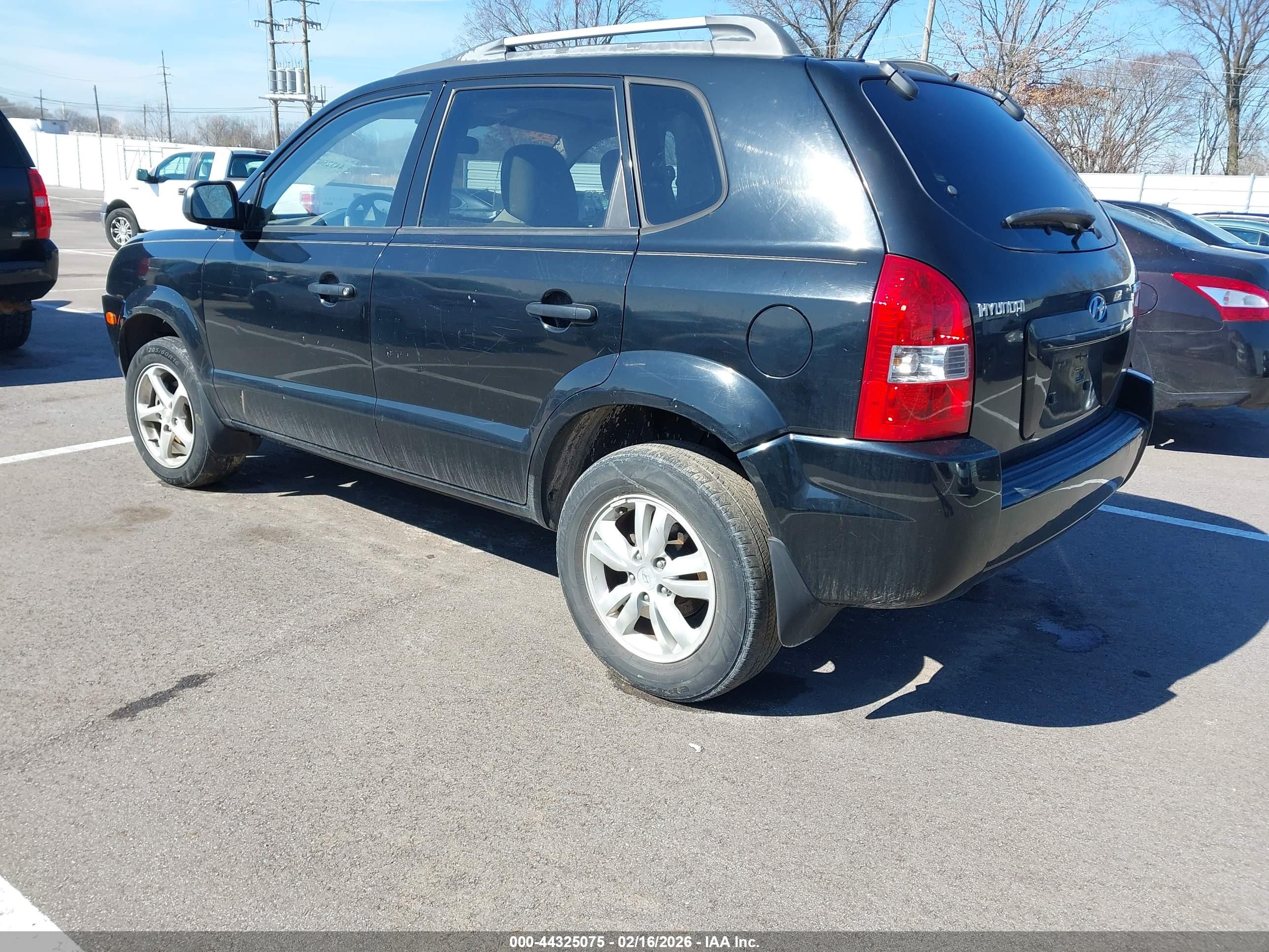 HYUNDAI TUCSON image 3