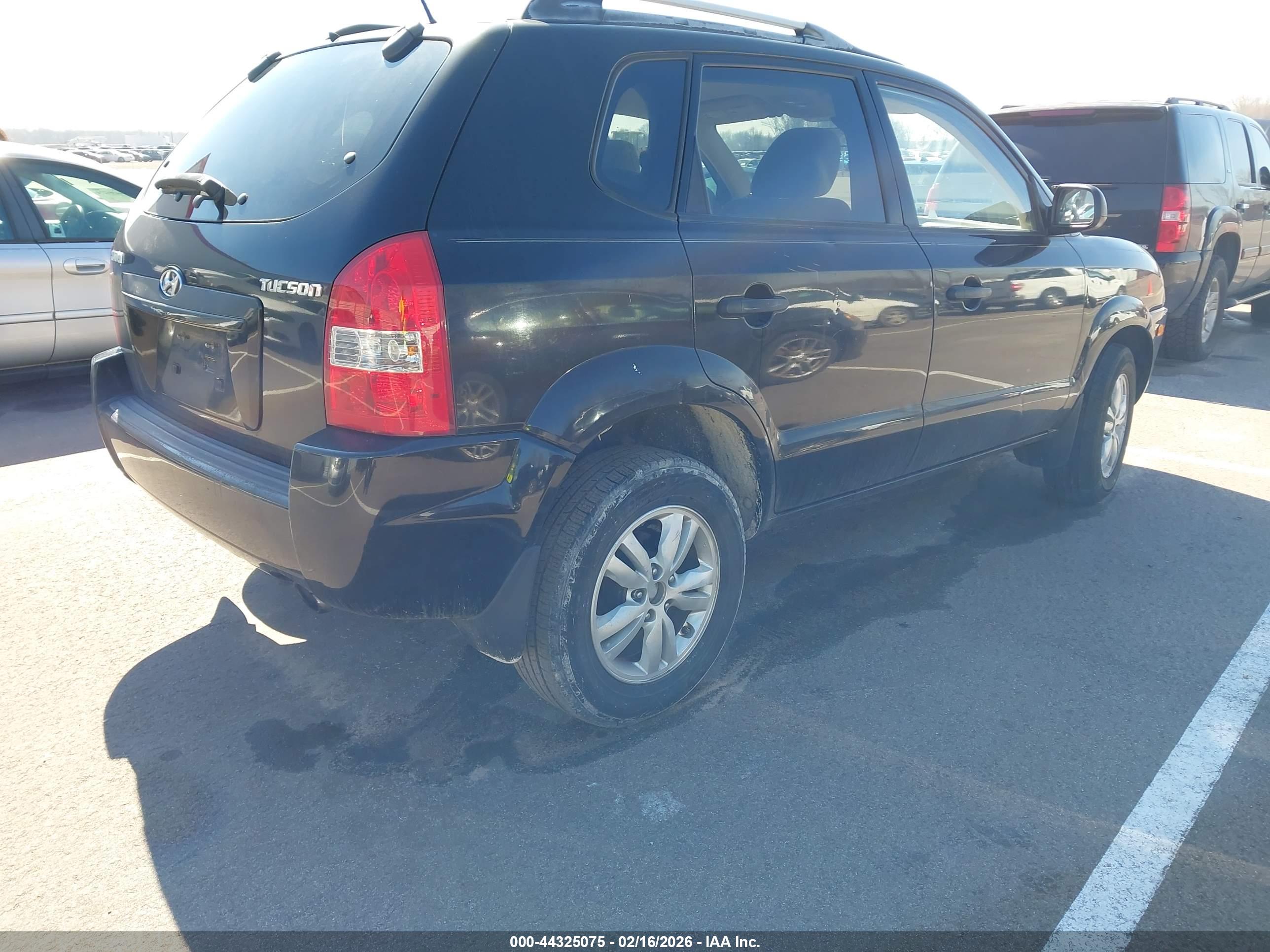 HYUNDAI TUCSON image 4