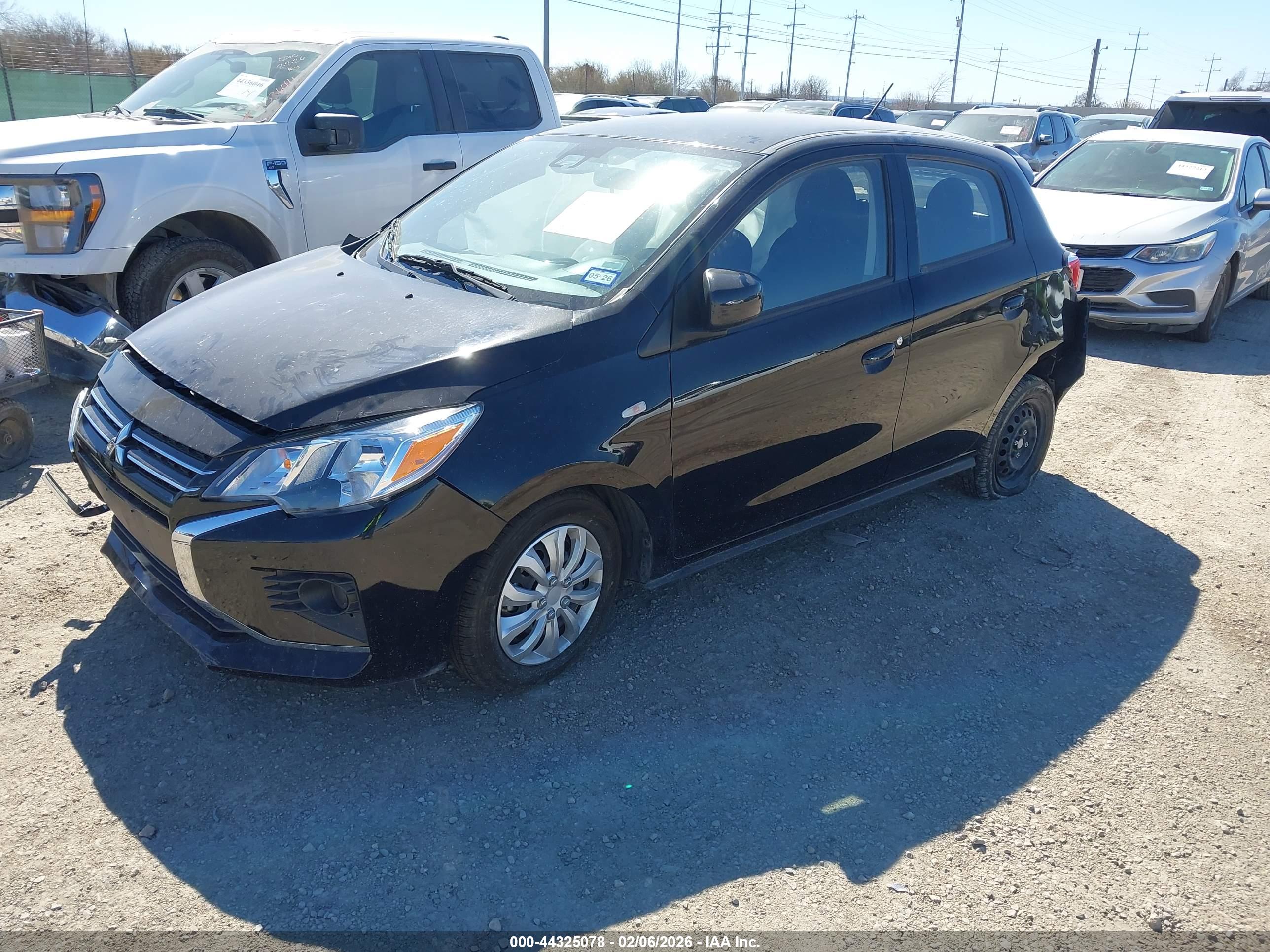 MITSUBISHI MIRAGE image 2