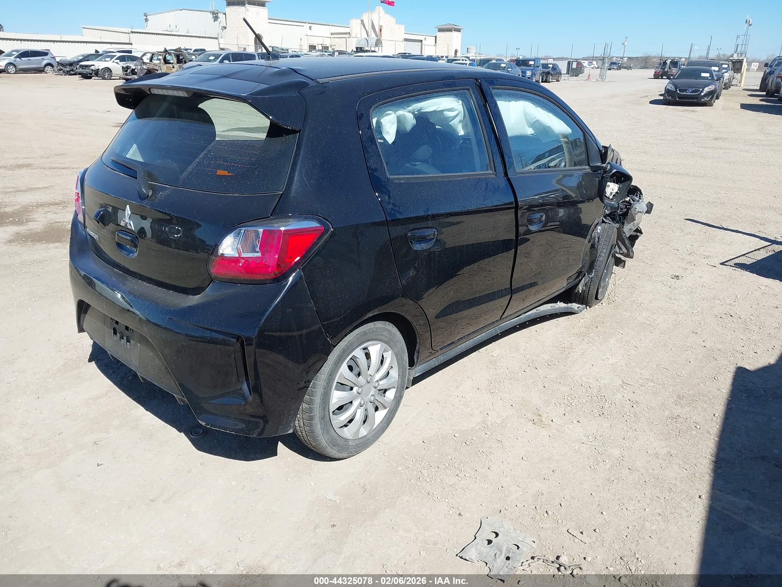 MITSUBISHI MIRAGE image 4