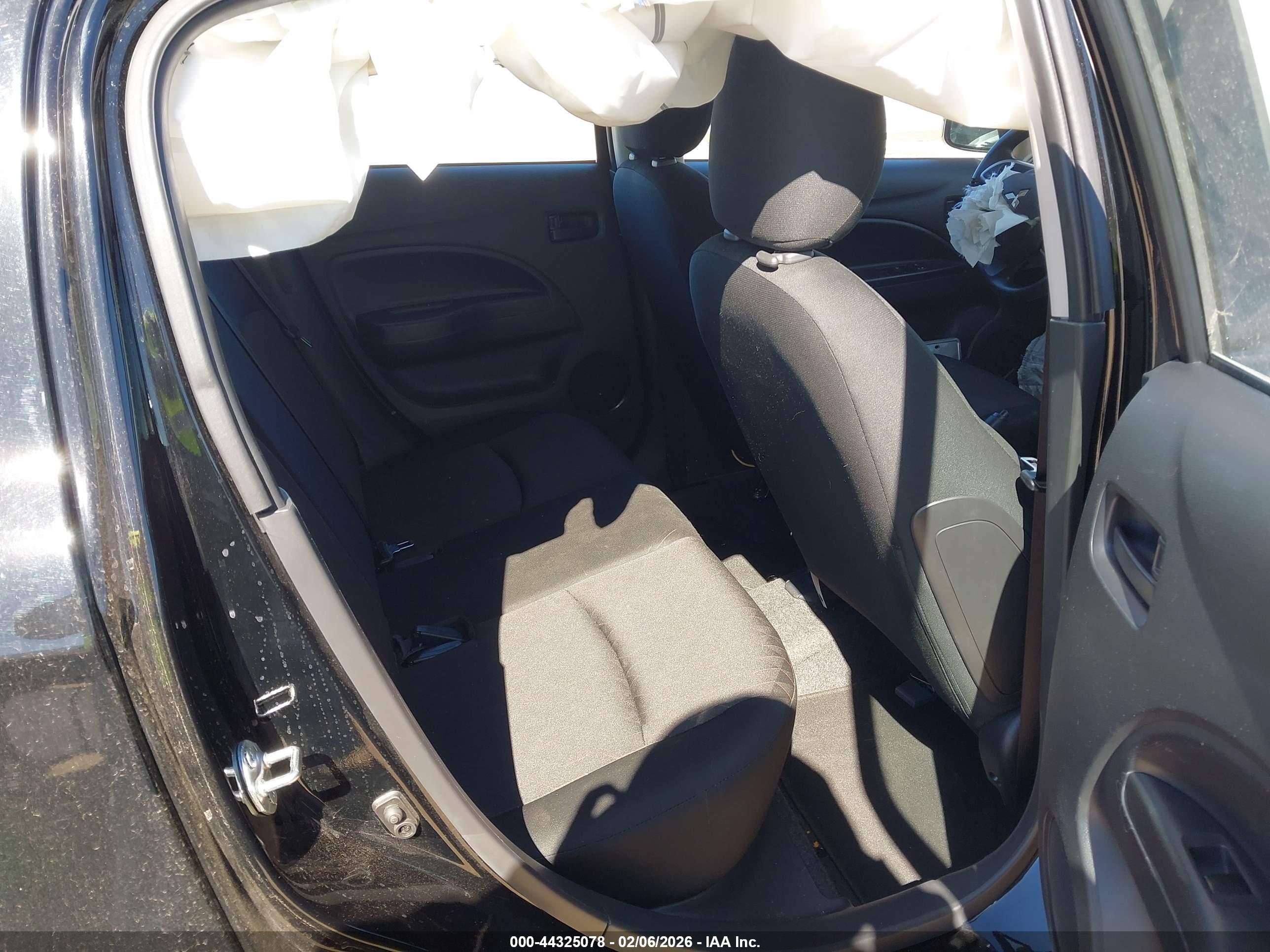 MITSUBISHI MIRAGE image 8