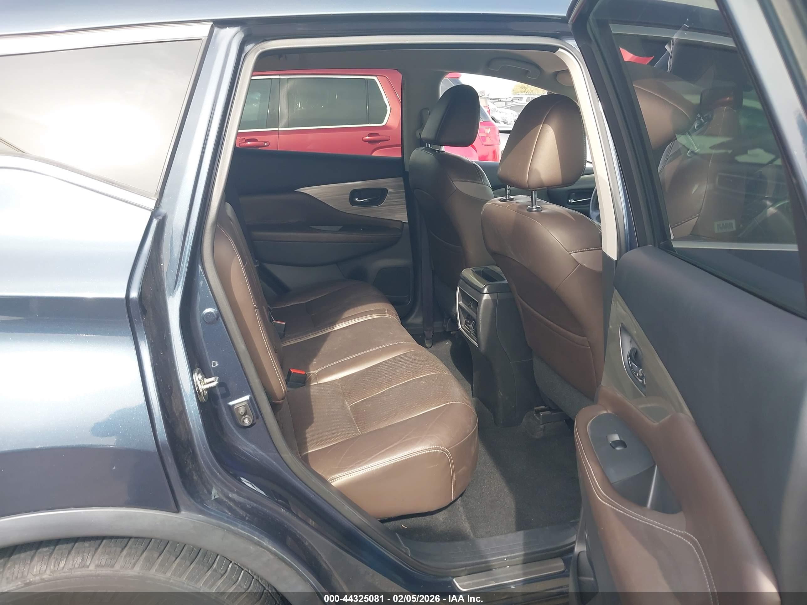 NISSAN MURANO image 8