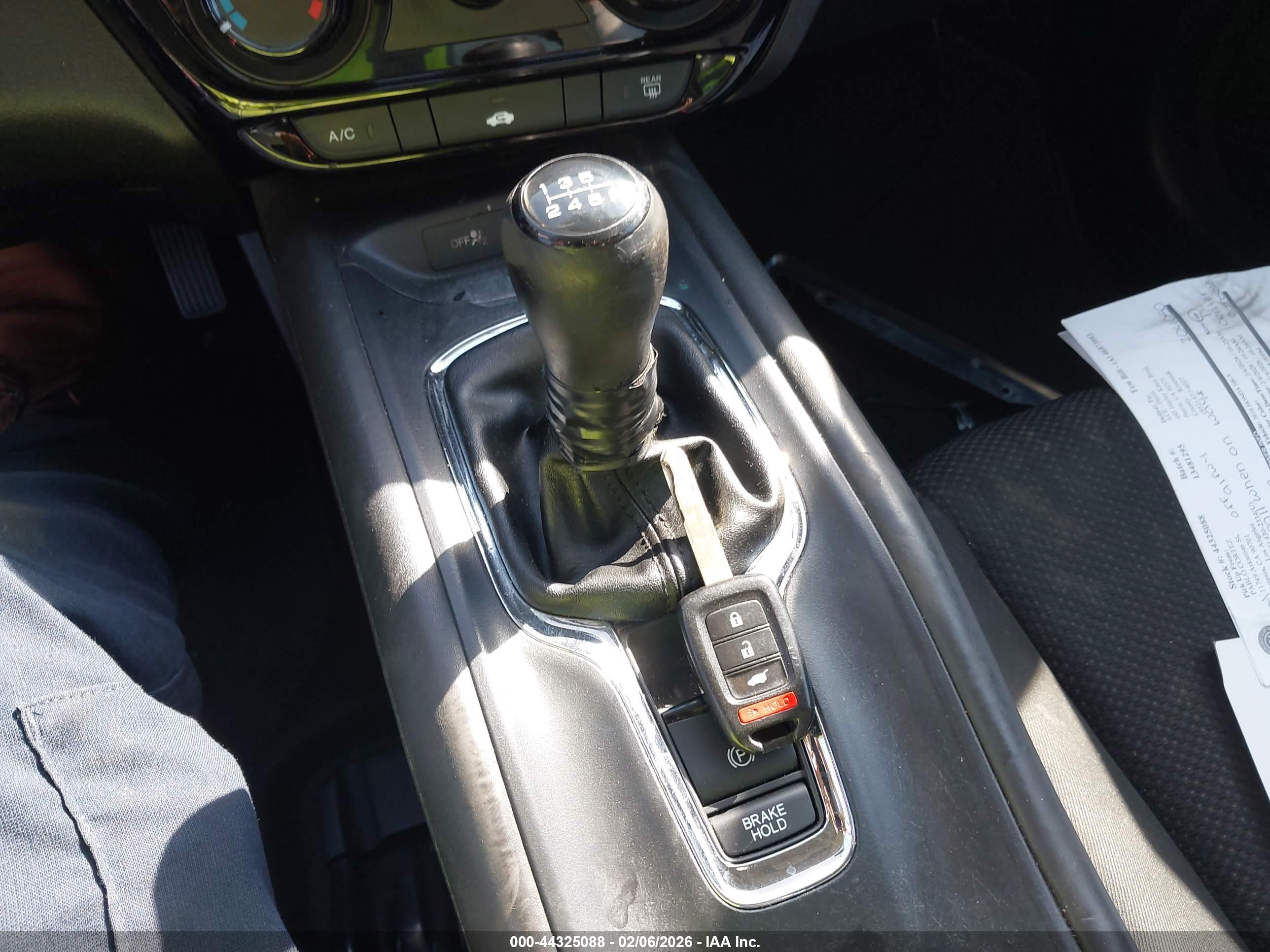 HONDA HR-V image 11