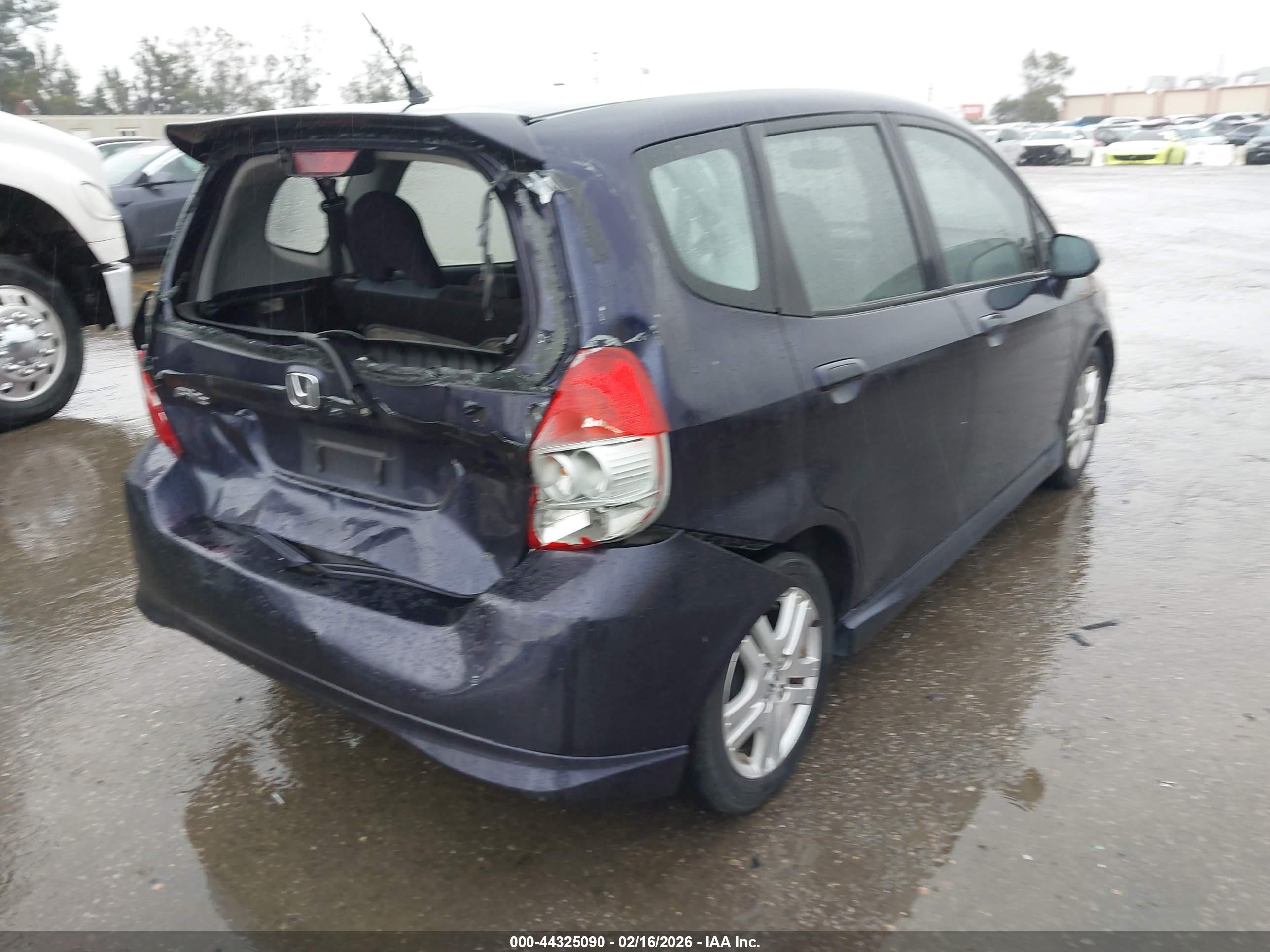 HONDA FIT image 4