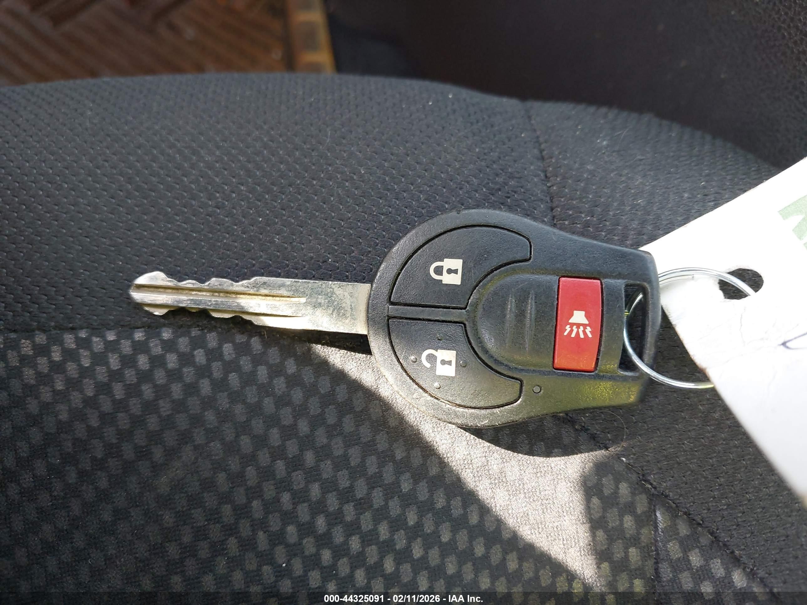 NISSAN ROGUE image 11