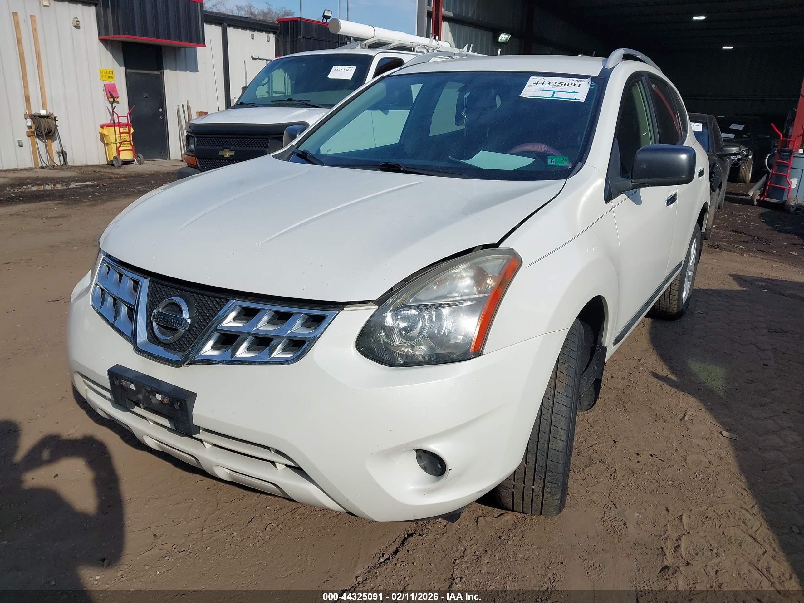 NISSAN ROGUE image 2