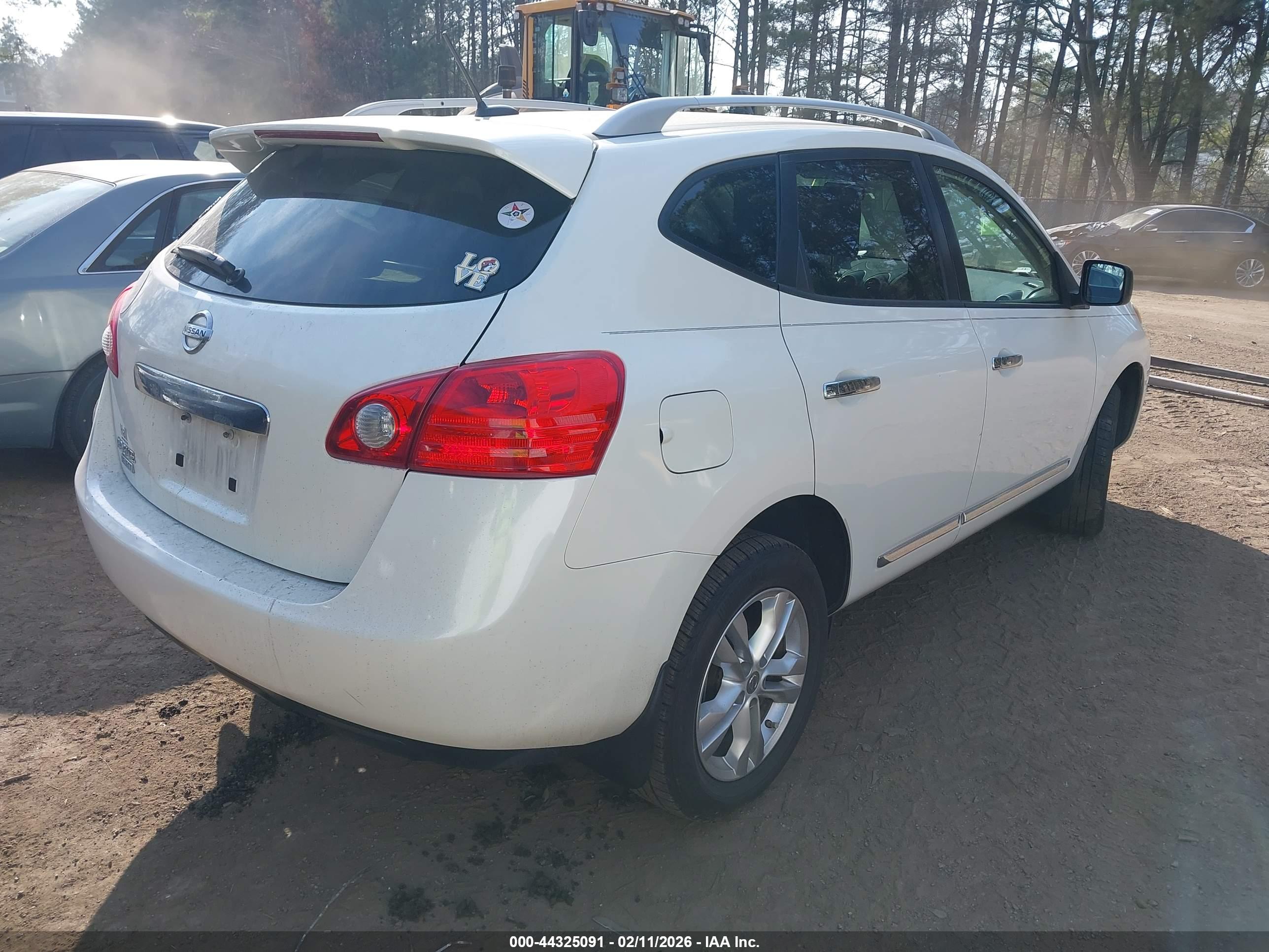 NISSAN ROGUE image 4