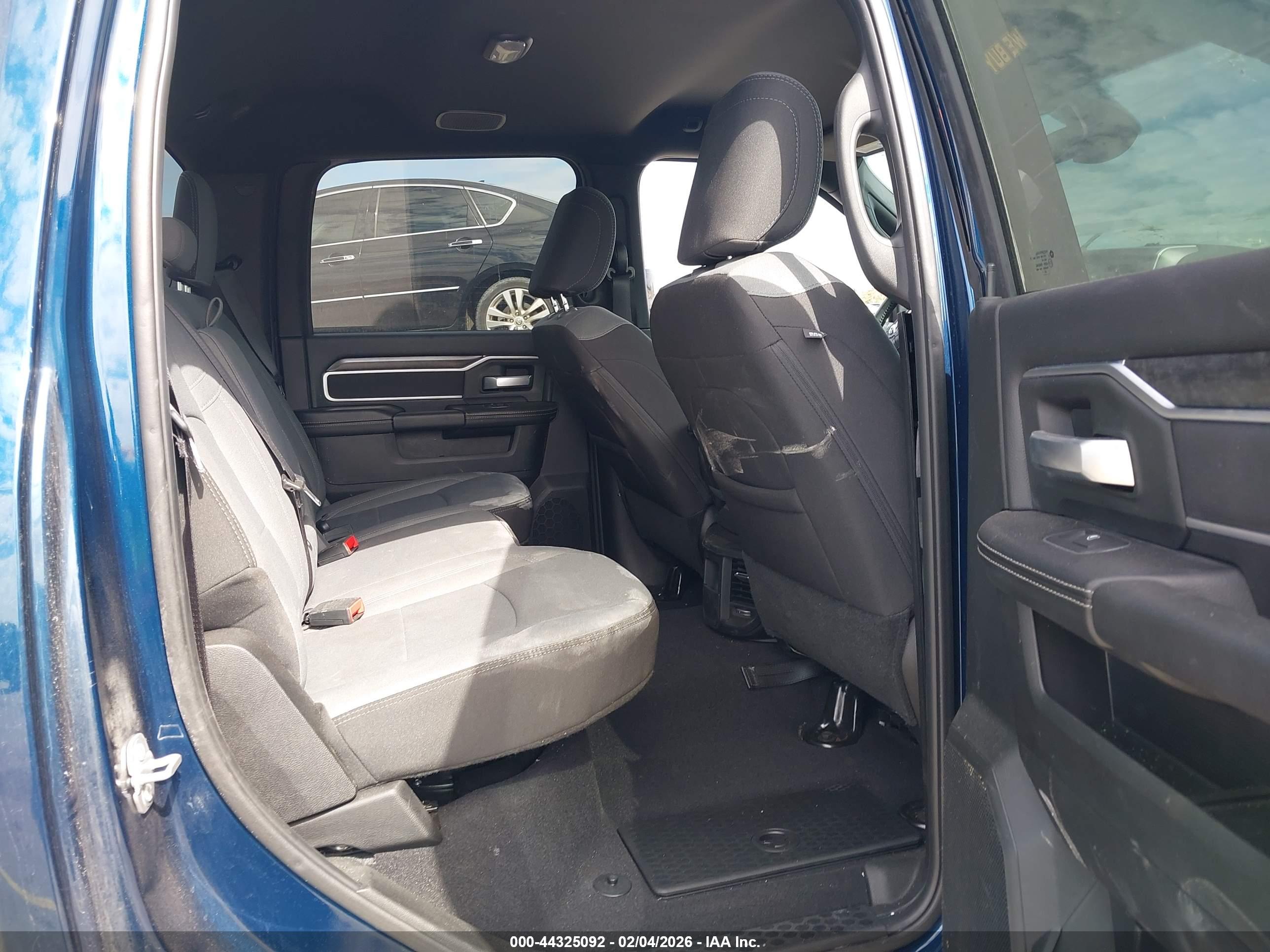 RAM 2500 image 8