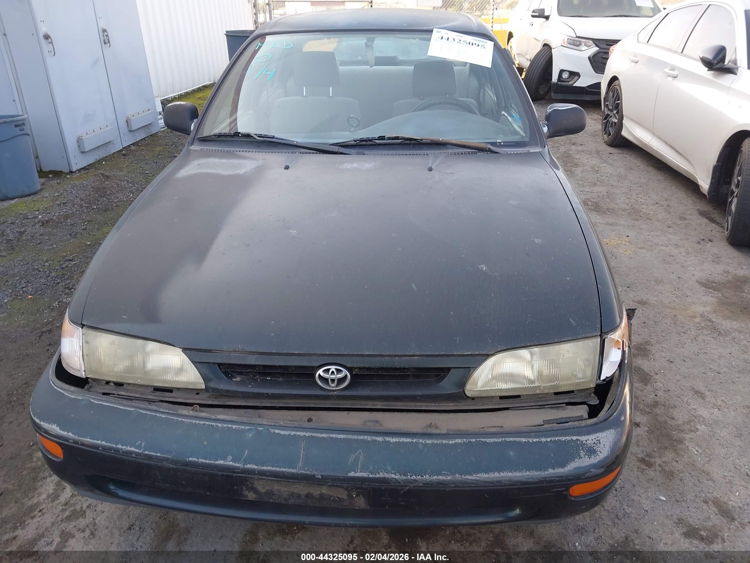 TOYOTA COROLLA image 6