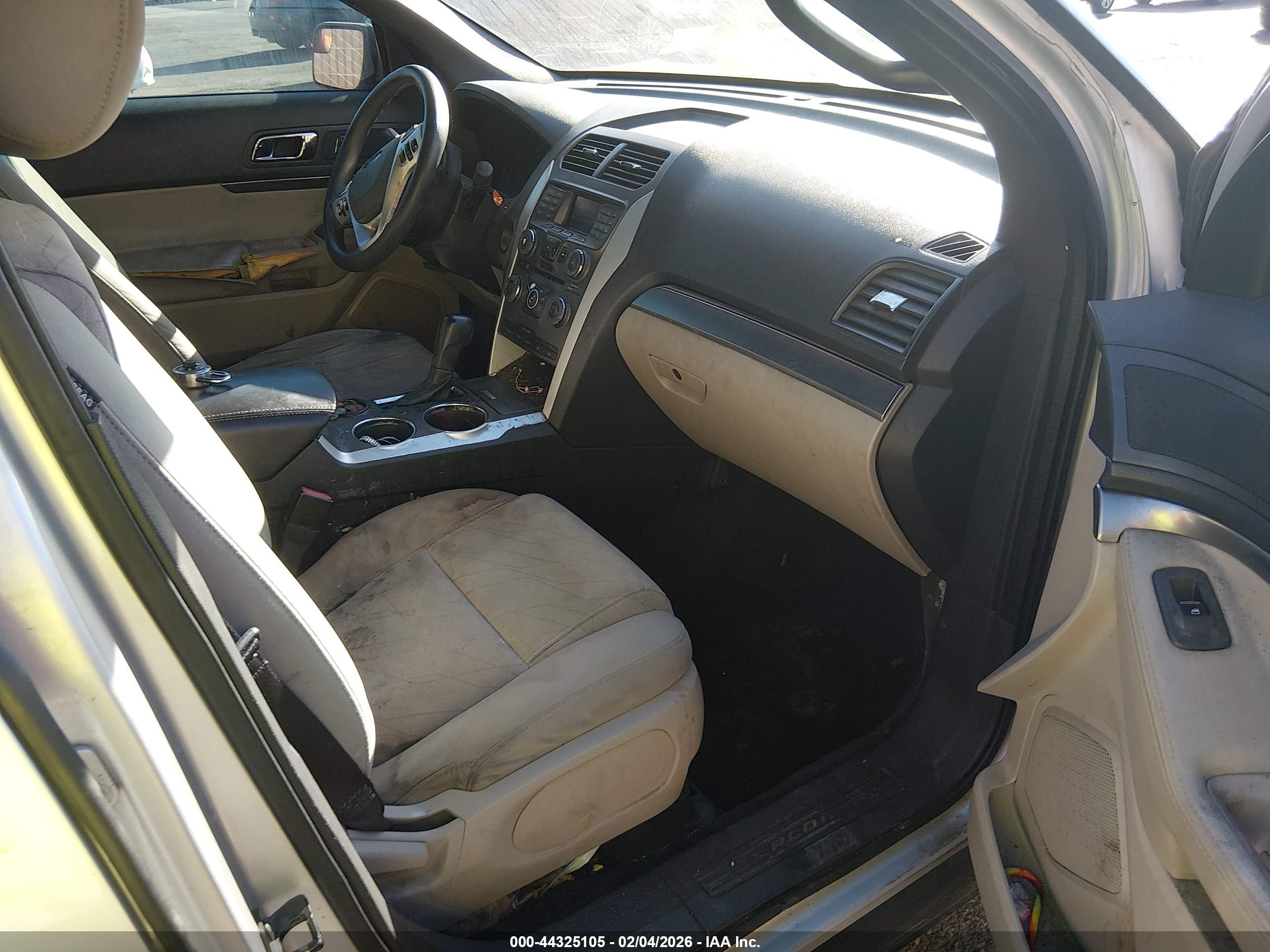 FORD EXPLORER image 5