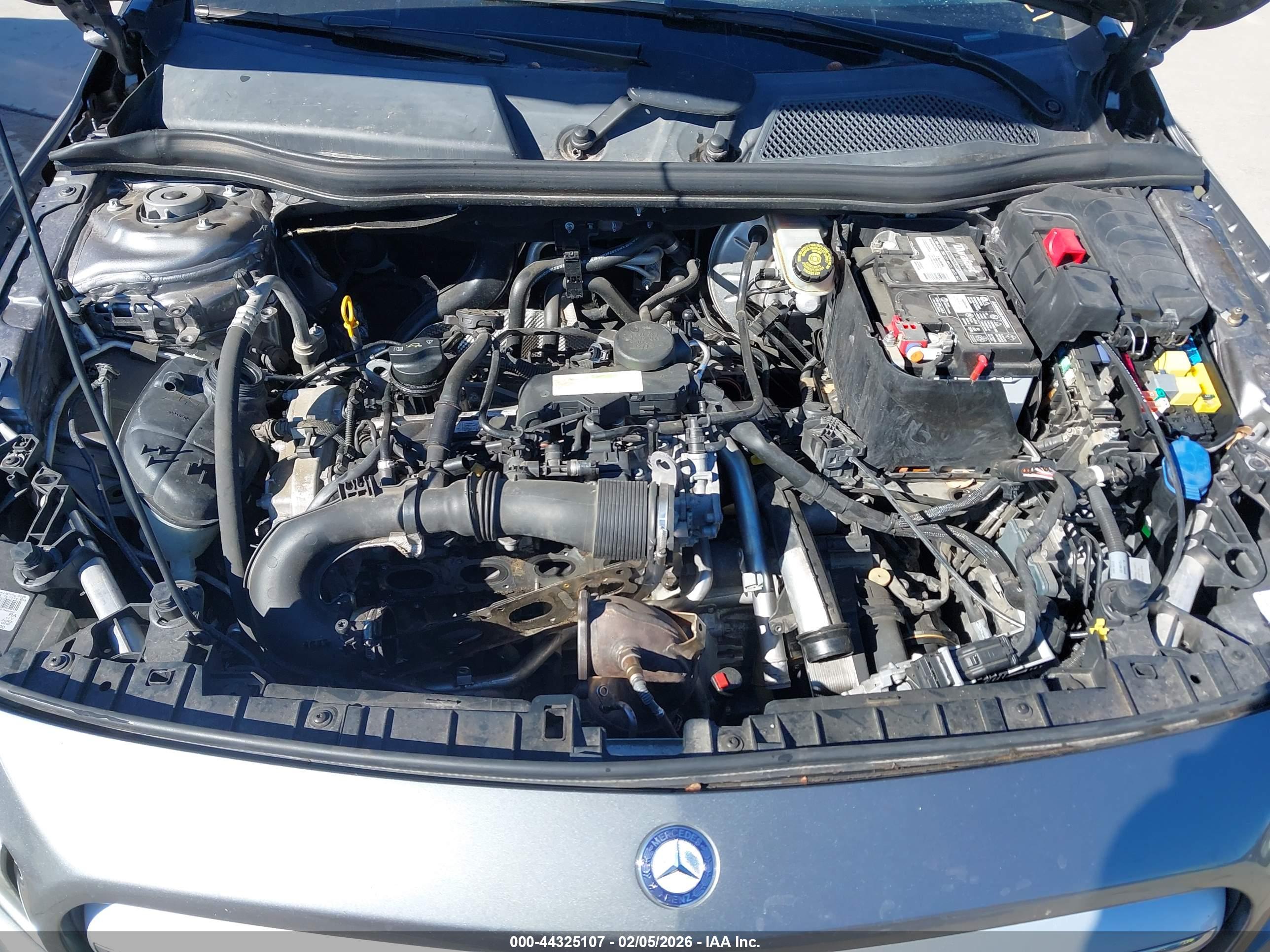 MERCEDES-BENZ GLA image 10