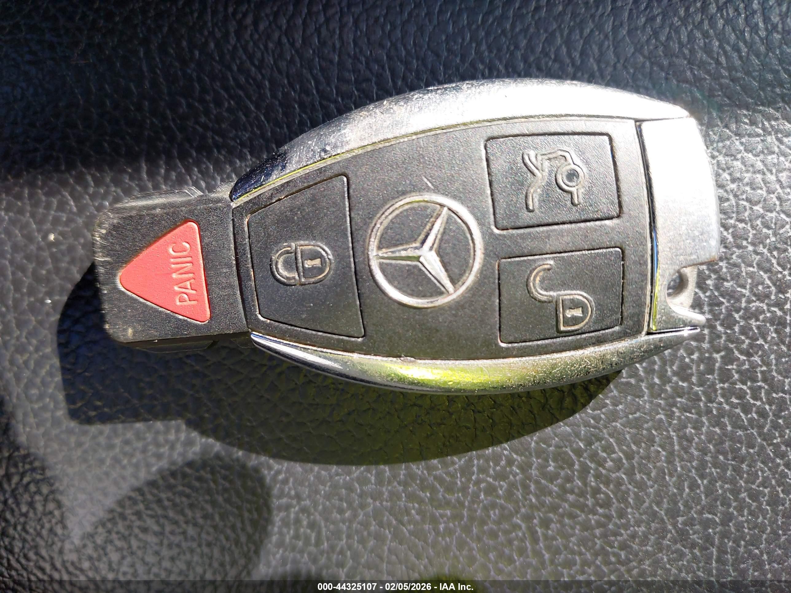 MERCEDES-BENZ GLA image 11