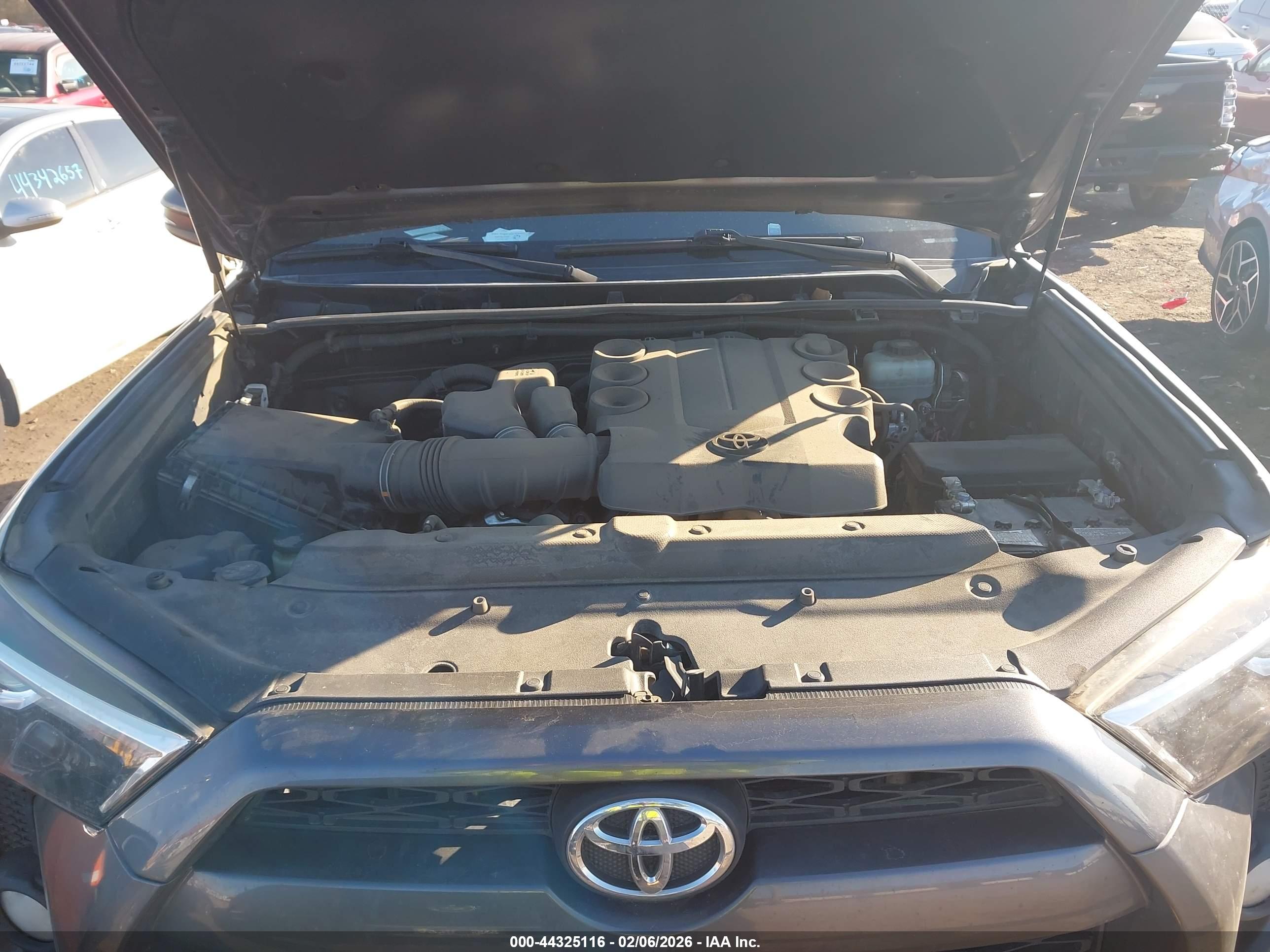 TOYOTA 4RUNNER image 10
