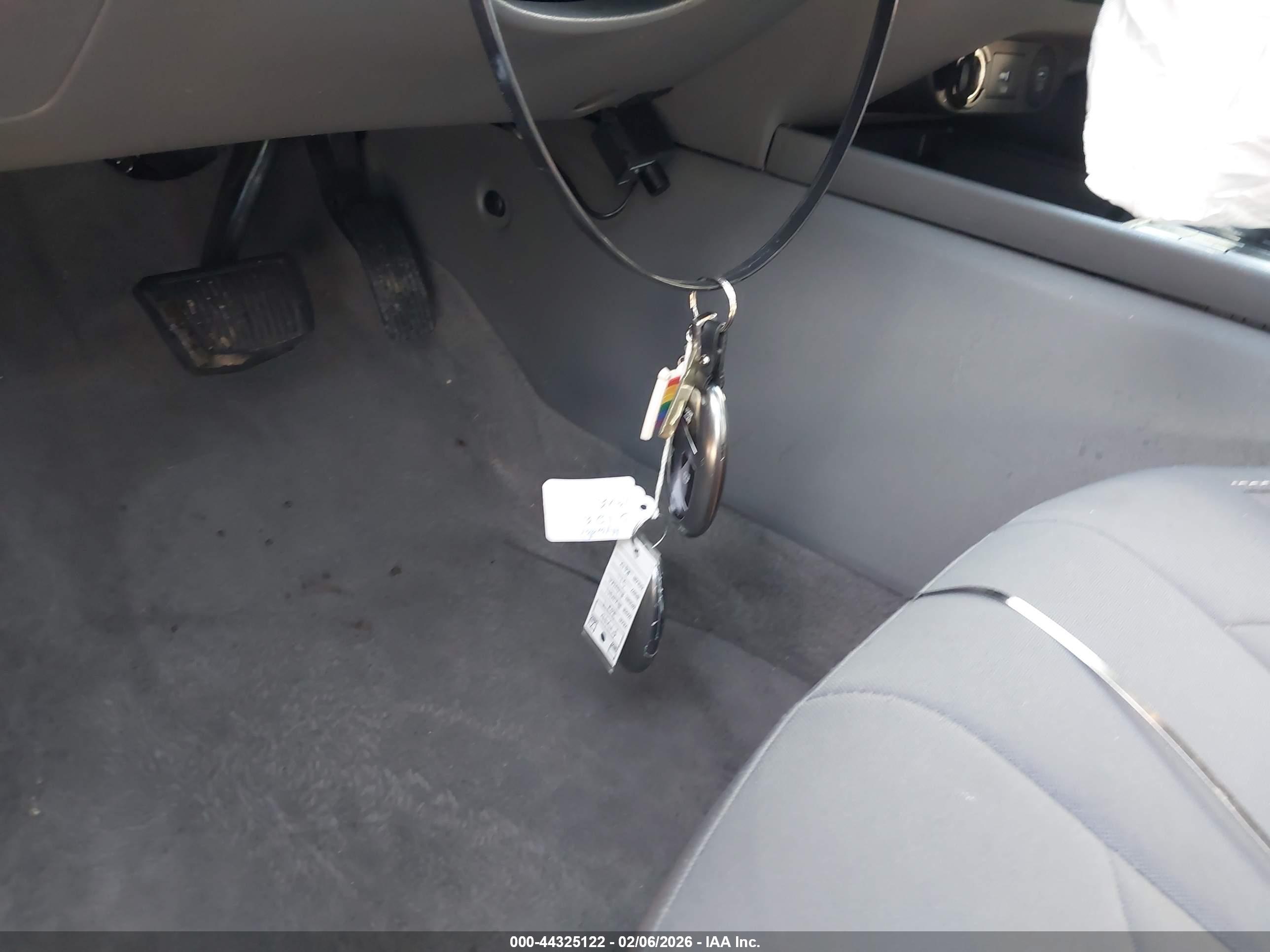 HYUNDAI ELANTRA image 11