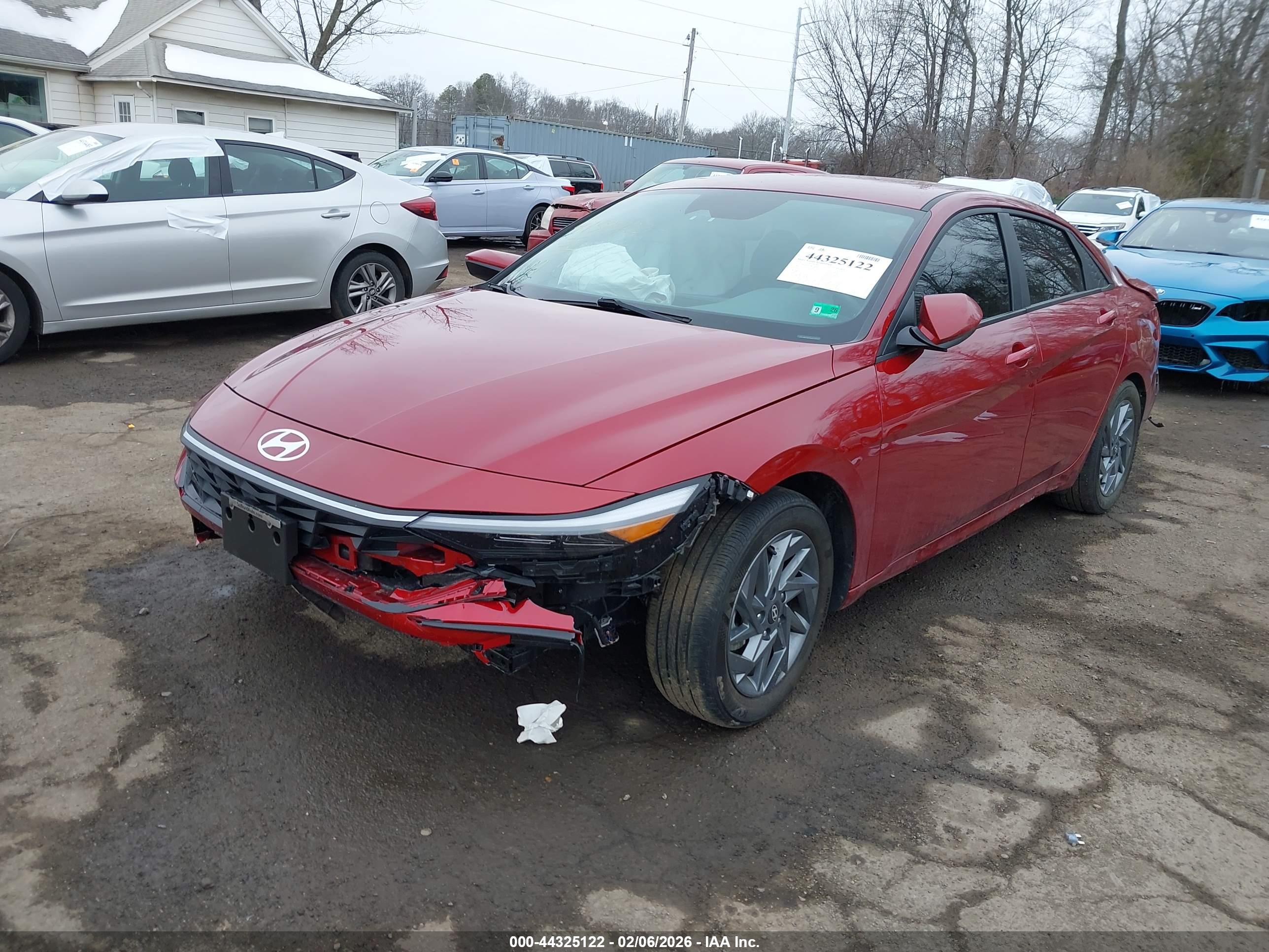 HYUNDAI ELANTRA image 2
