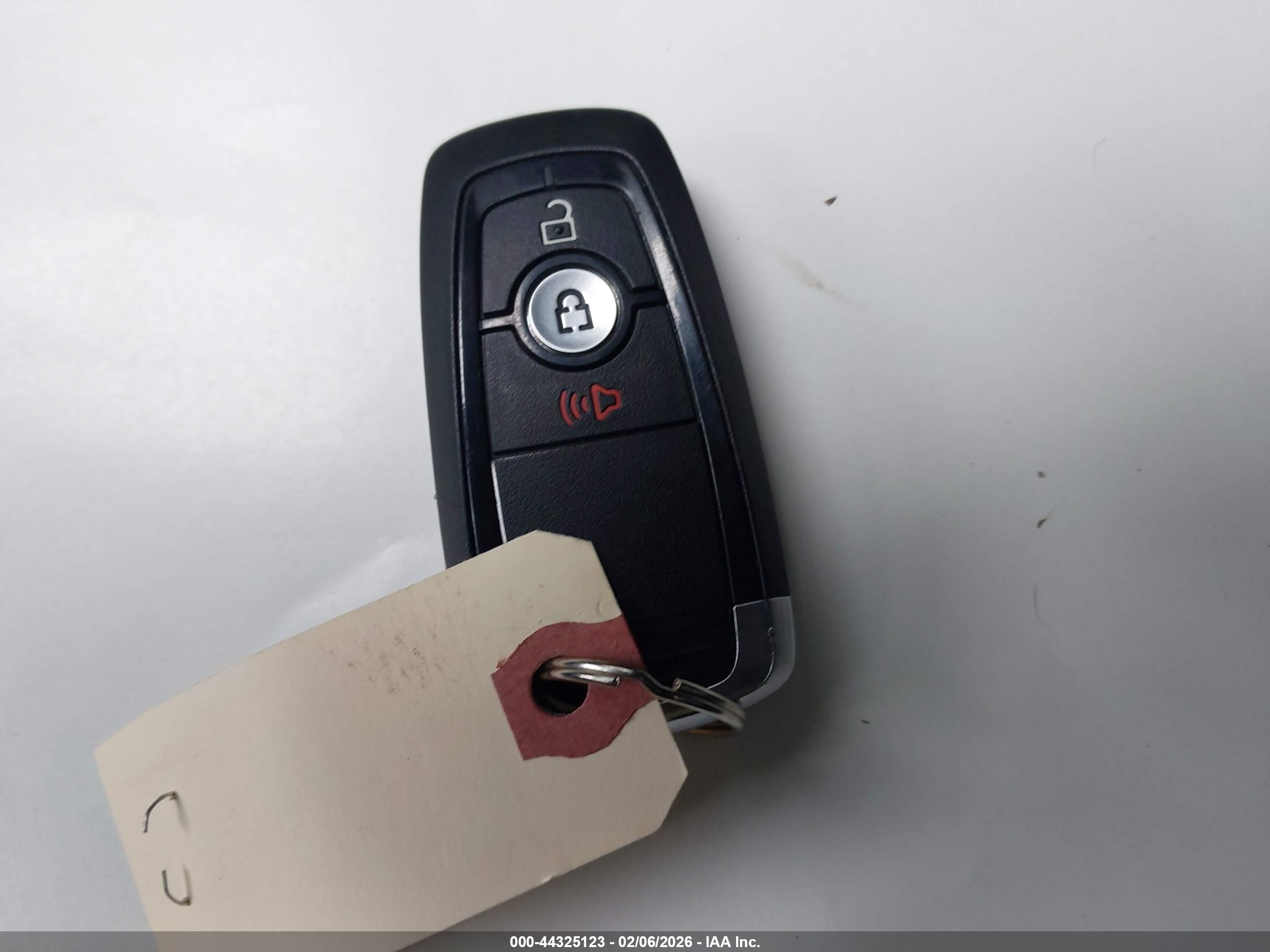 FORD ESCAPE image 11