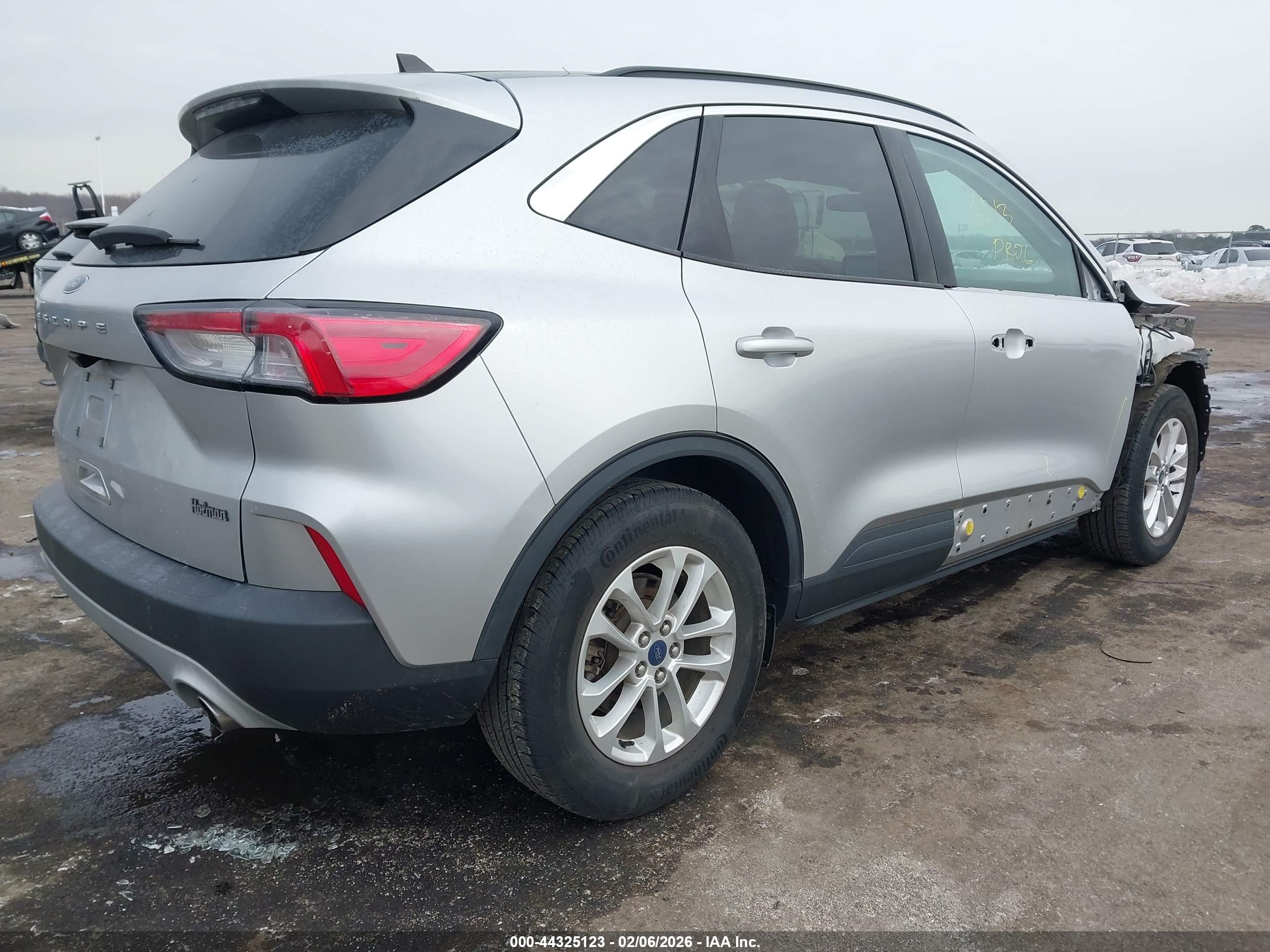 FORD ESCAPE image 4