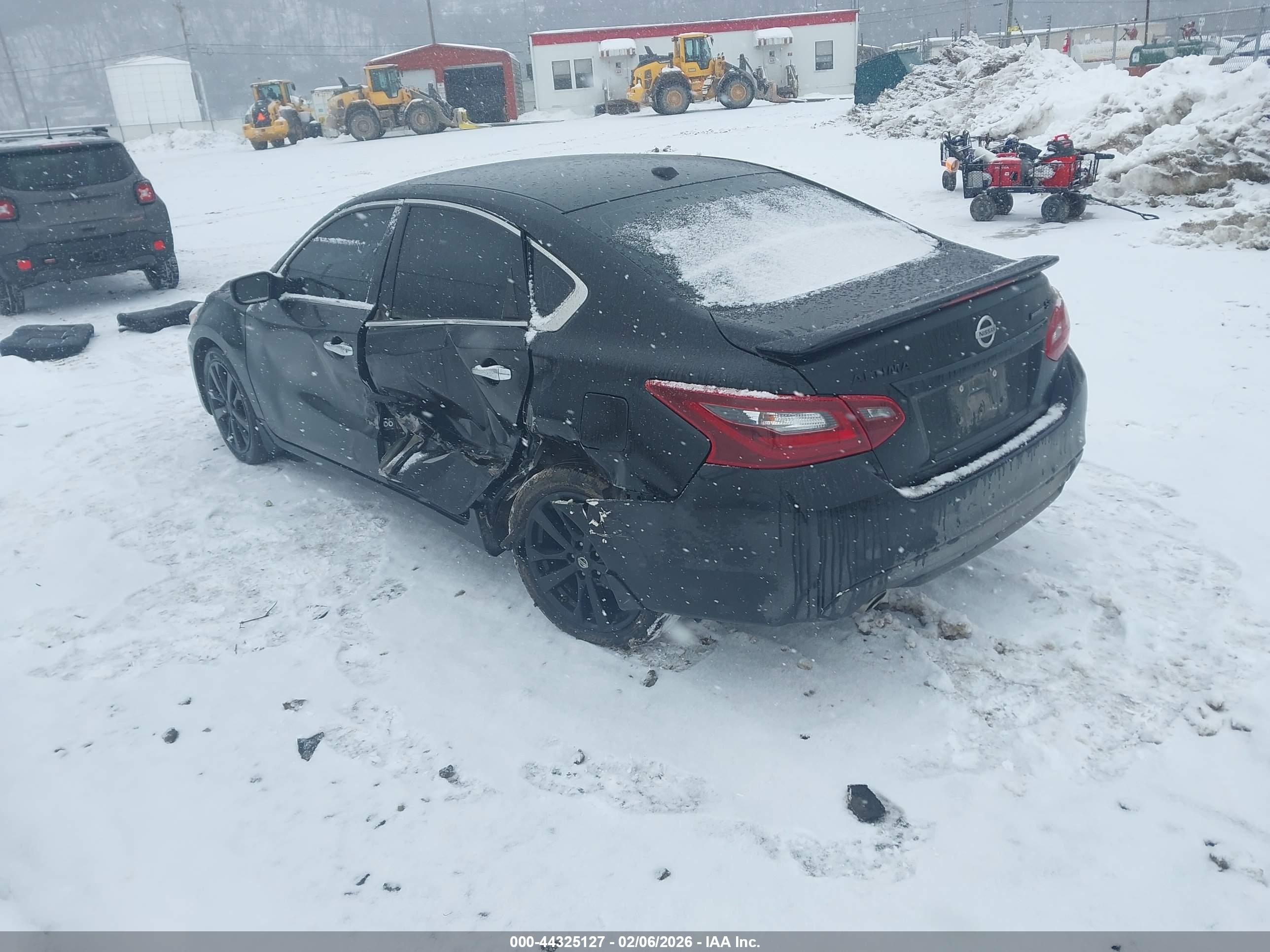 NISSAN ALTIMA image 3