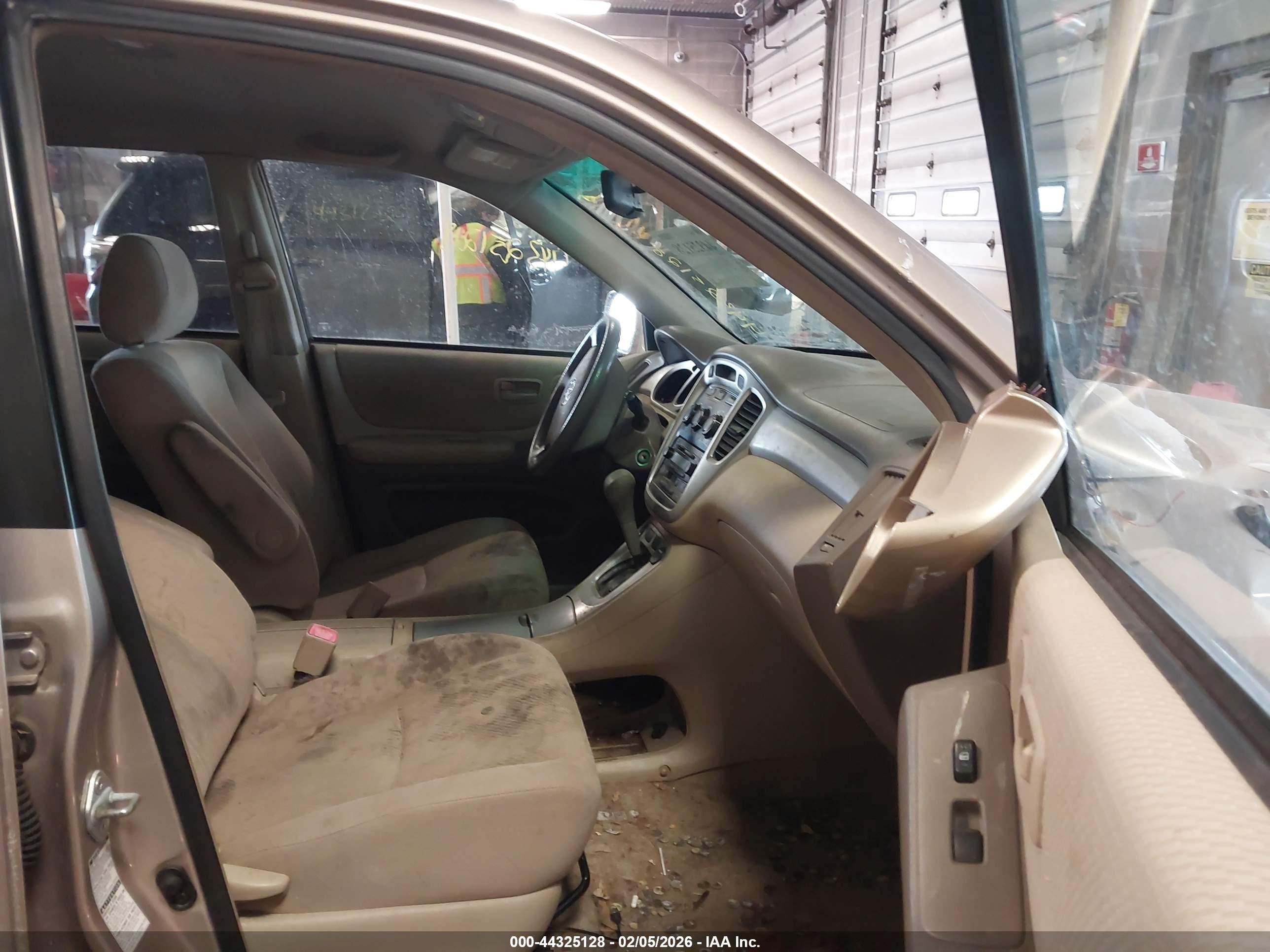 TOYOTA HIGHLANDER image 5