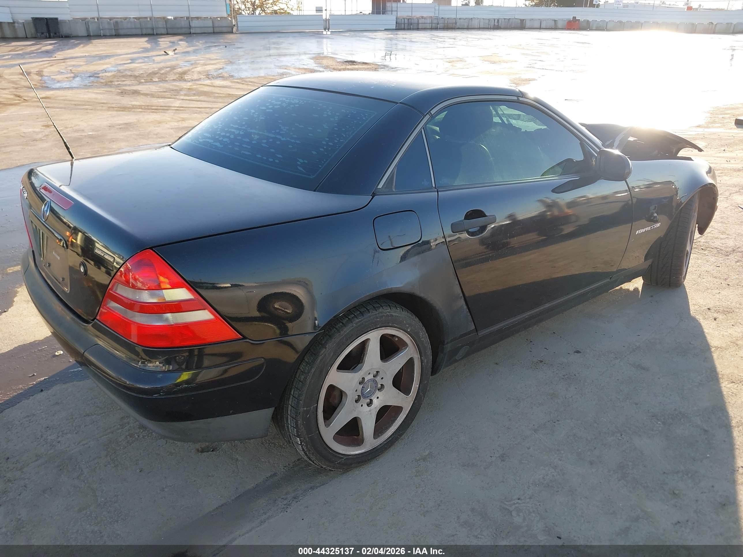 MERCEDES-BENZ SLK image 4