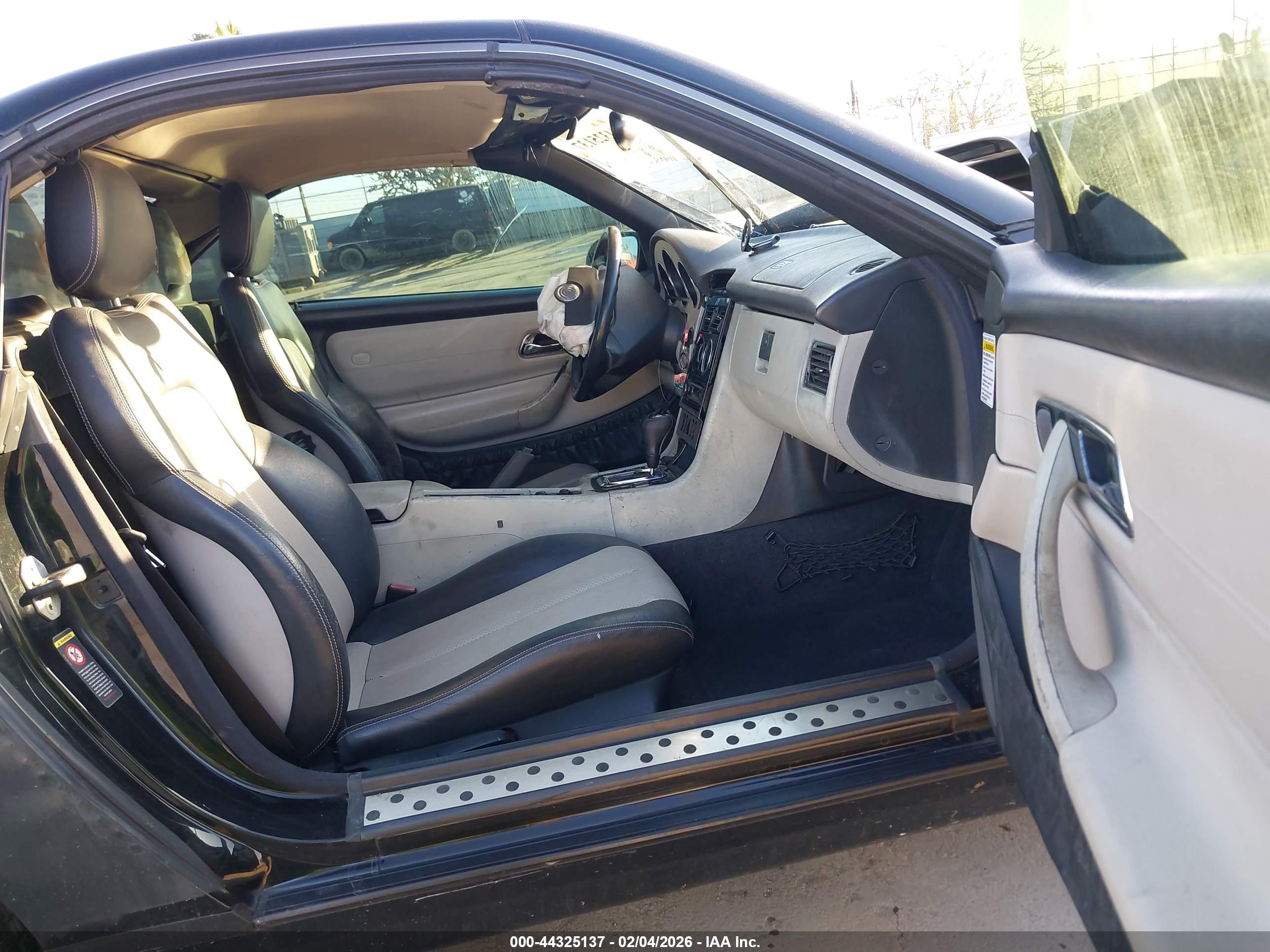 MERCEDES-BENZ SLK image 5