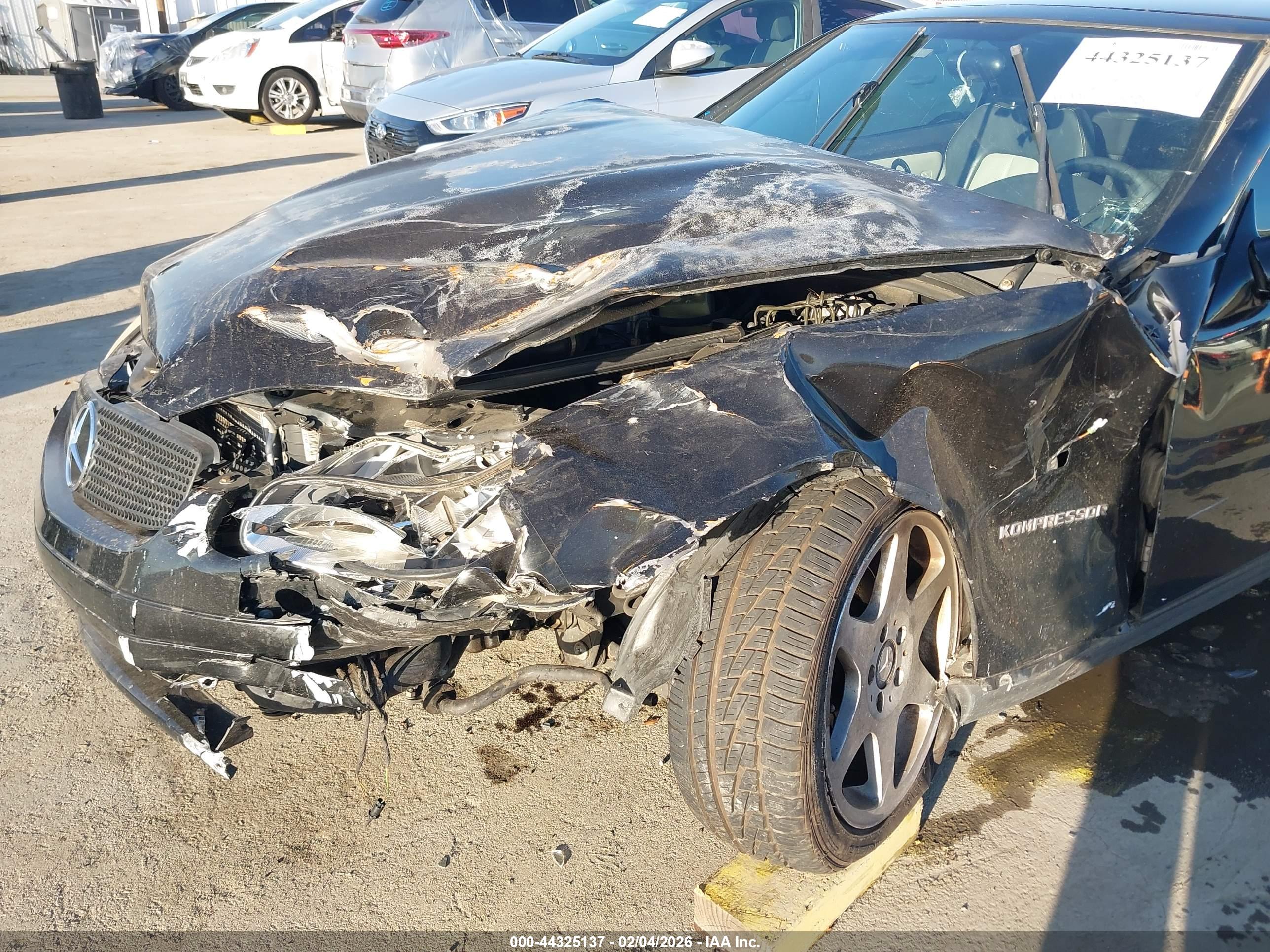 MERCEDES-BENZ SLK image 6