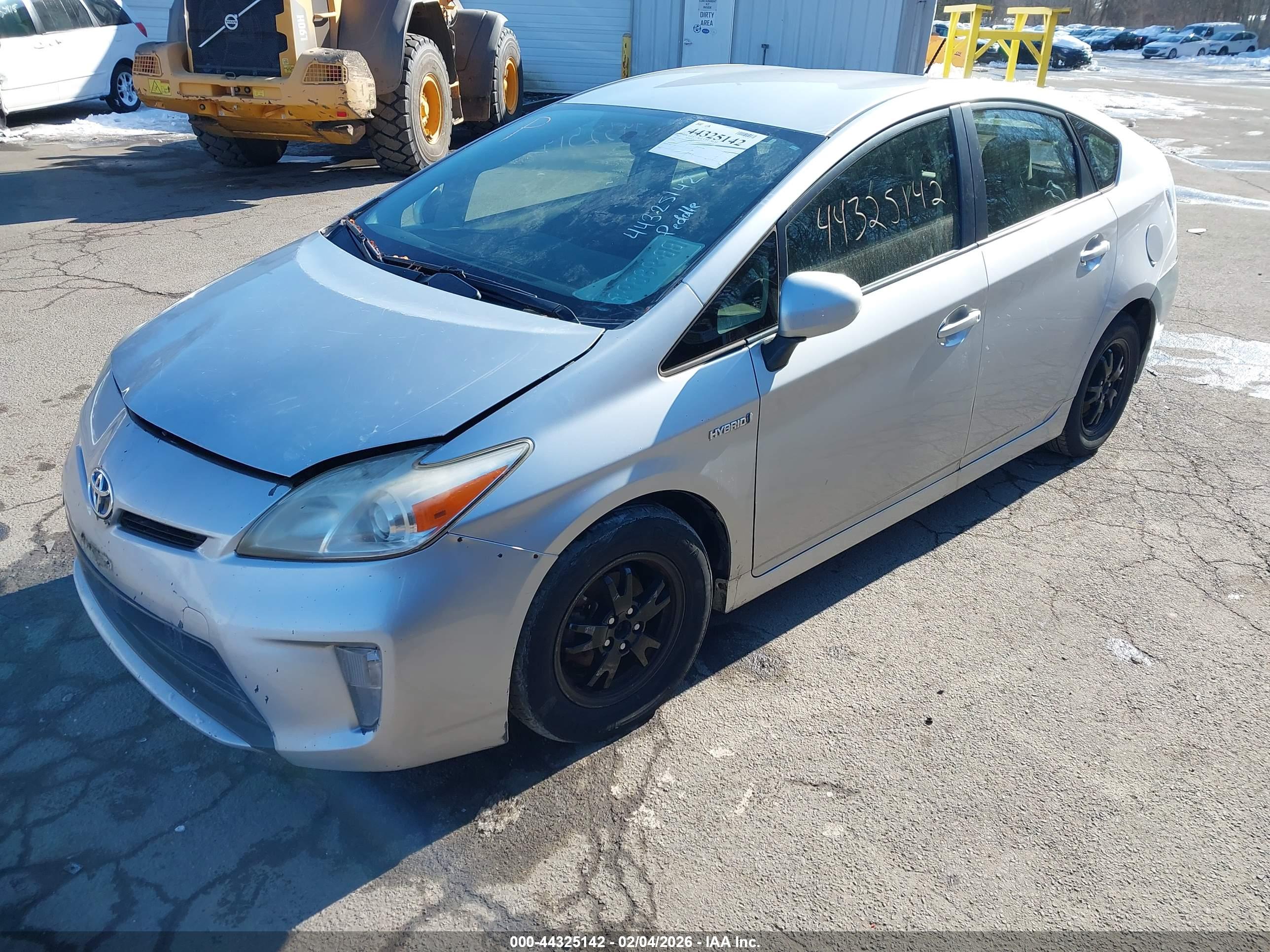 TOYOTA PRIUS image 2