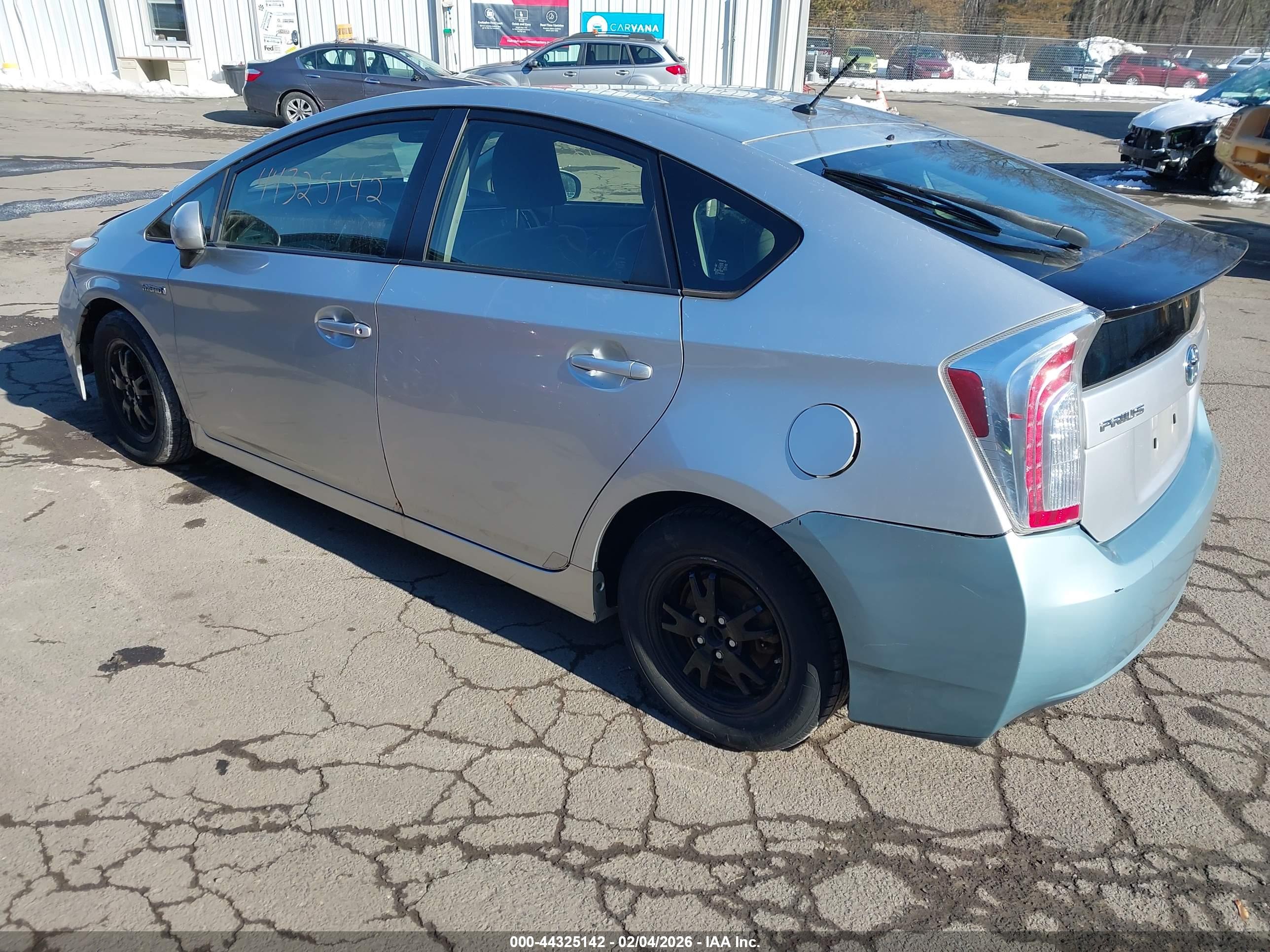 TOYOTA PRIUS image 3