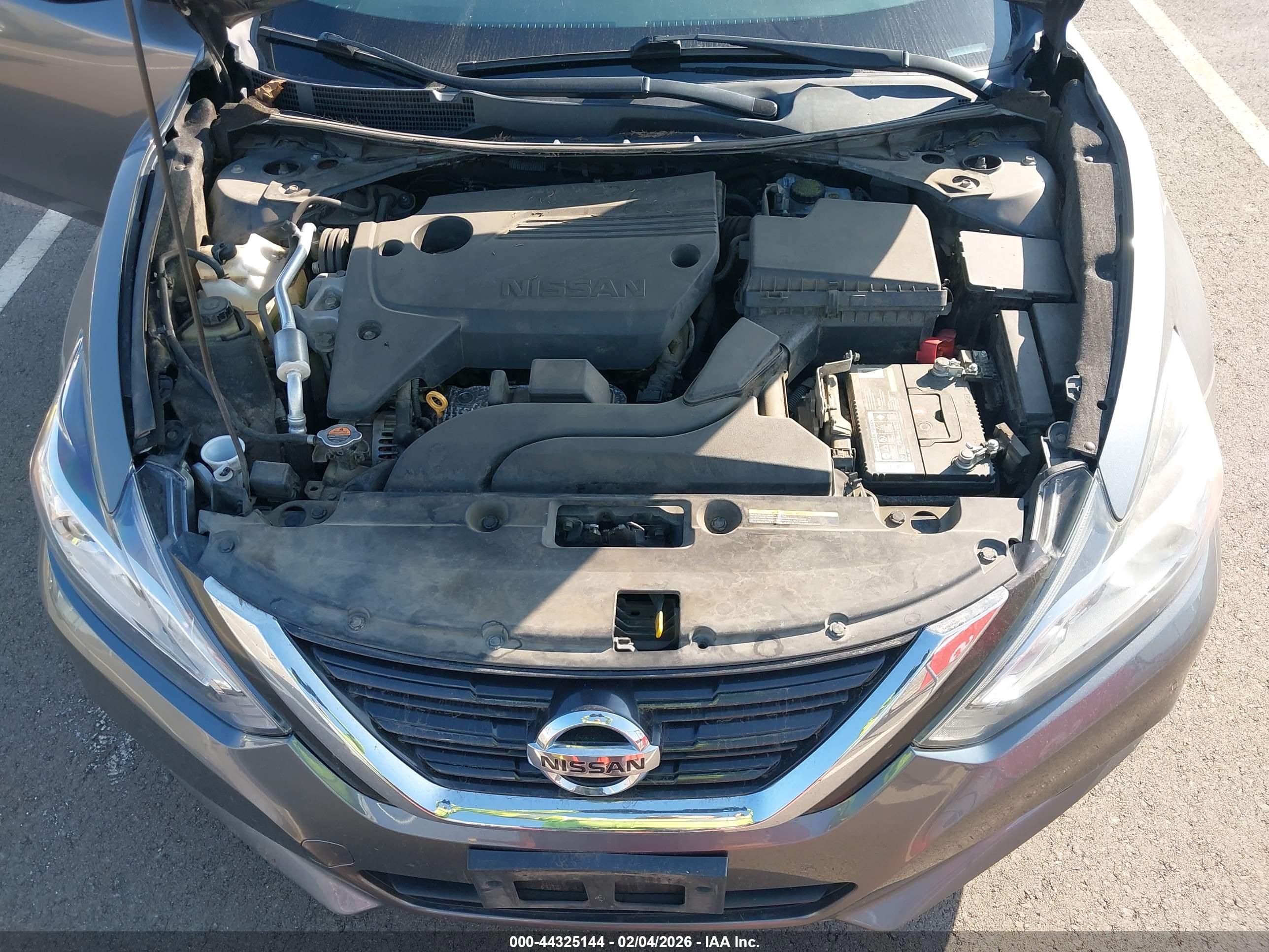 NISSAN ALTIMA image 10
