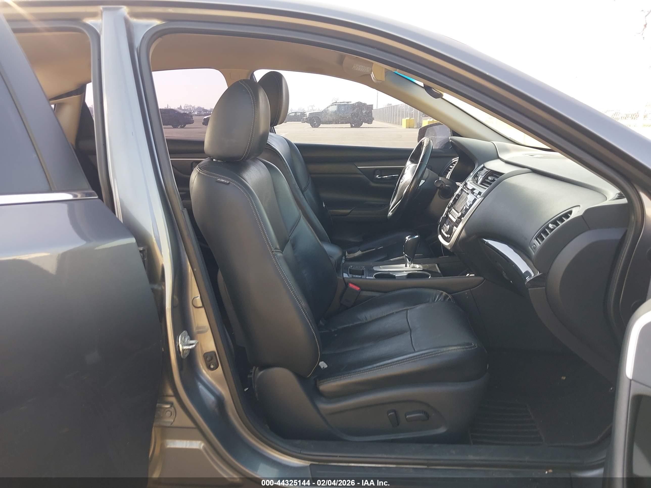 NISSAN ALTIMA image 5