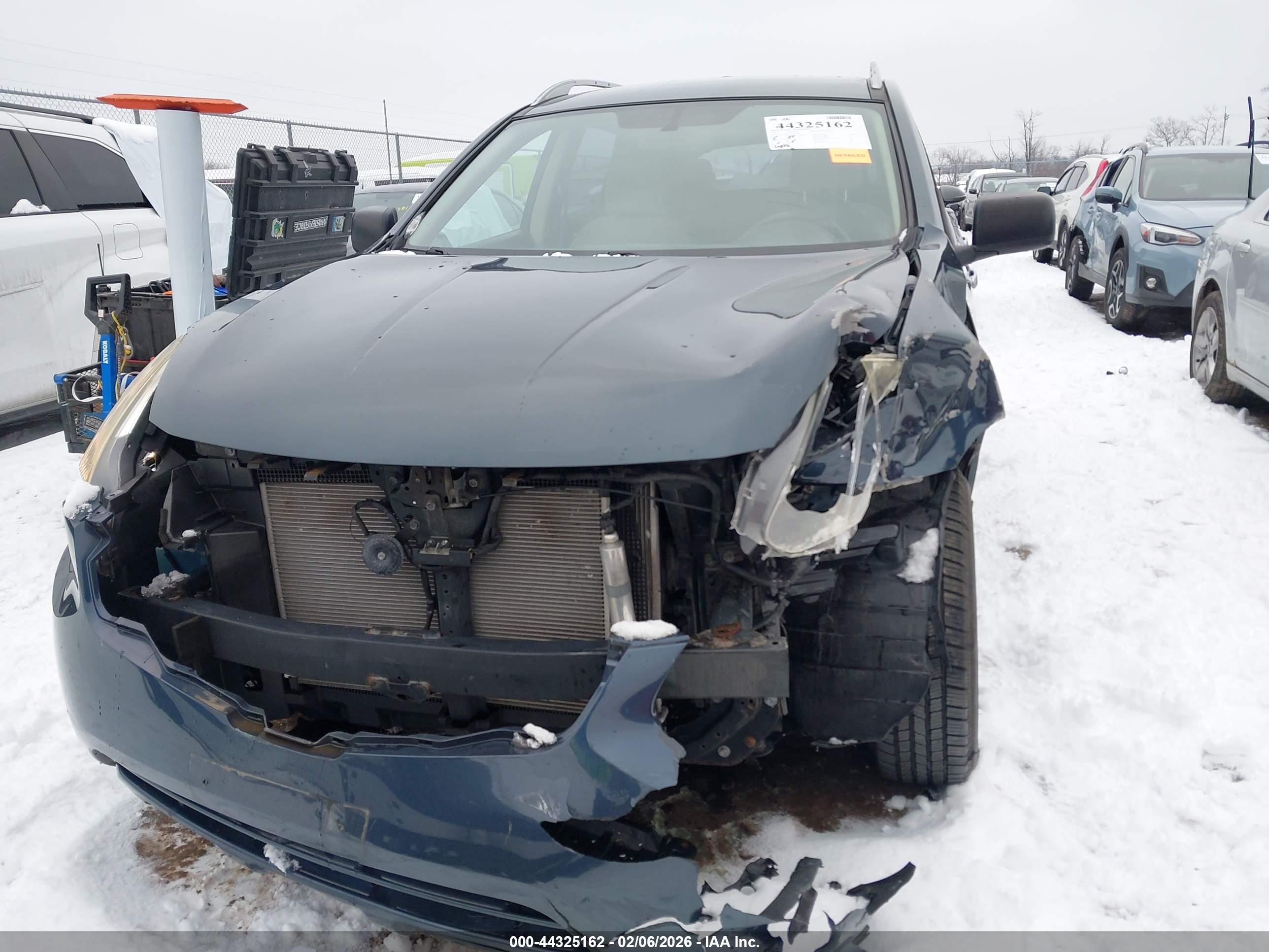 NISSAN ROGUE image 6