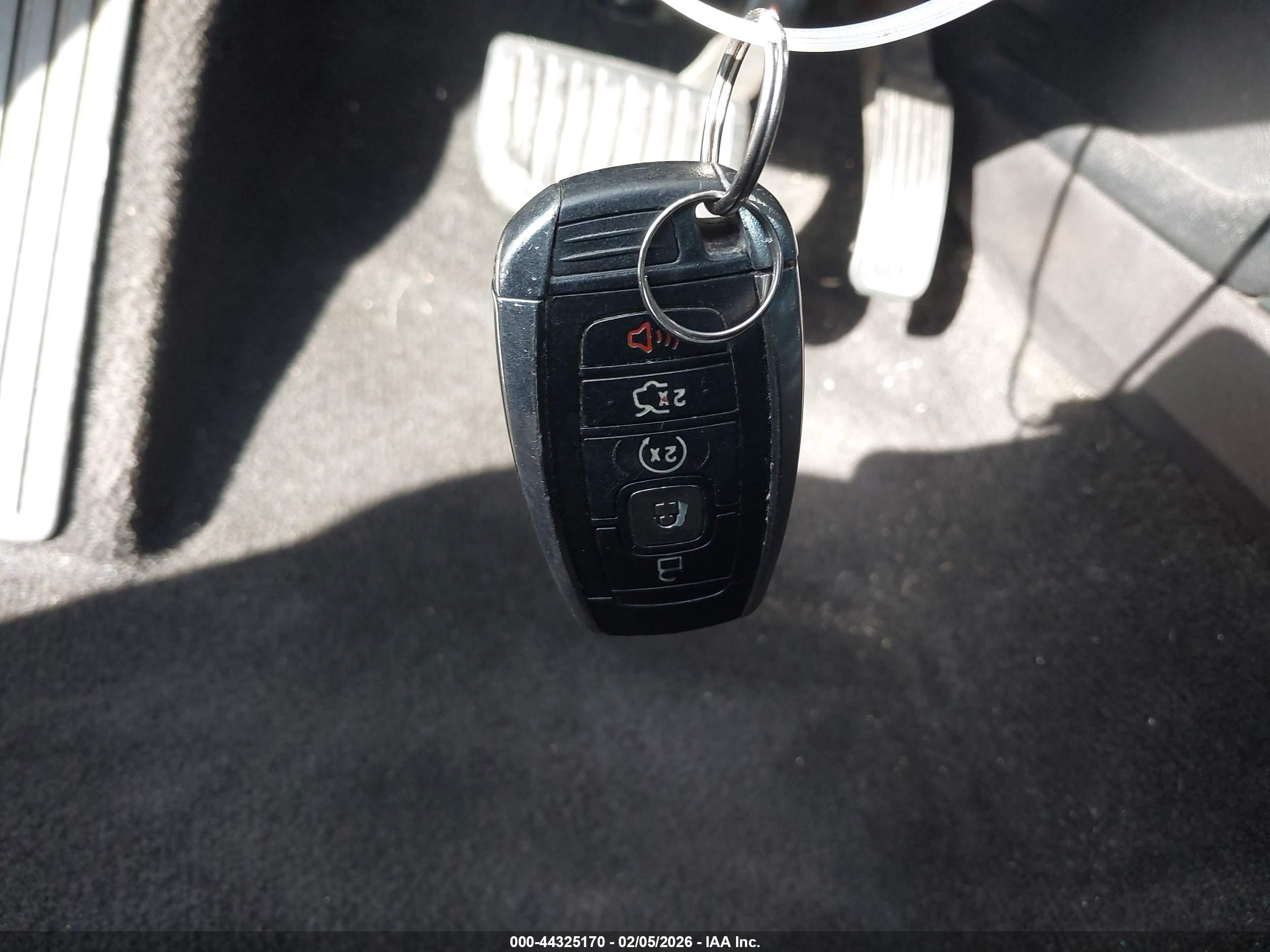 LINCOLN MKZ image 11