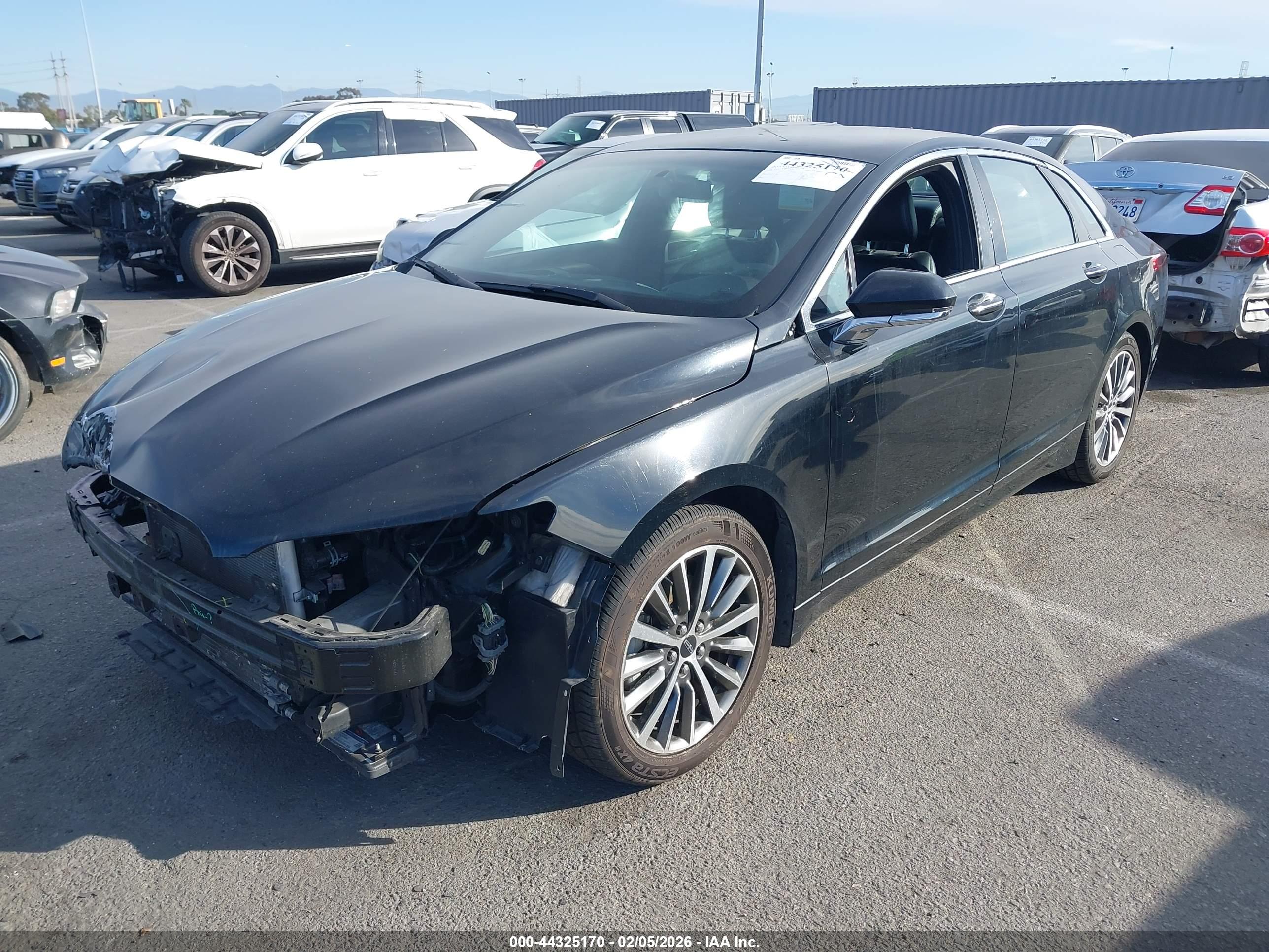 LINCOLN MKZ image 2