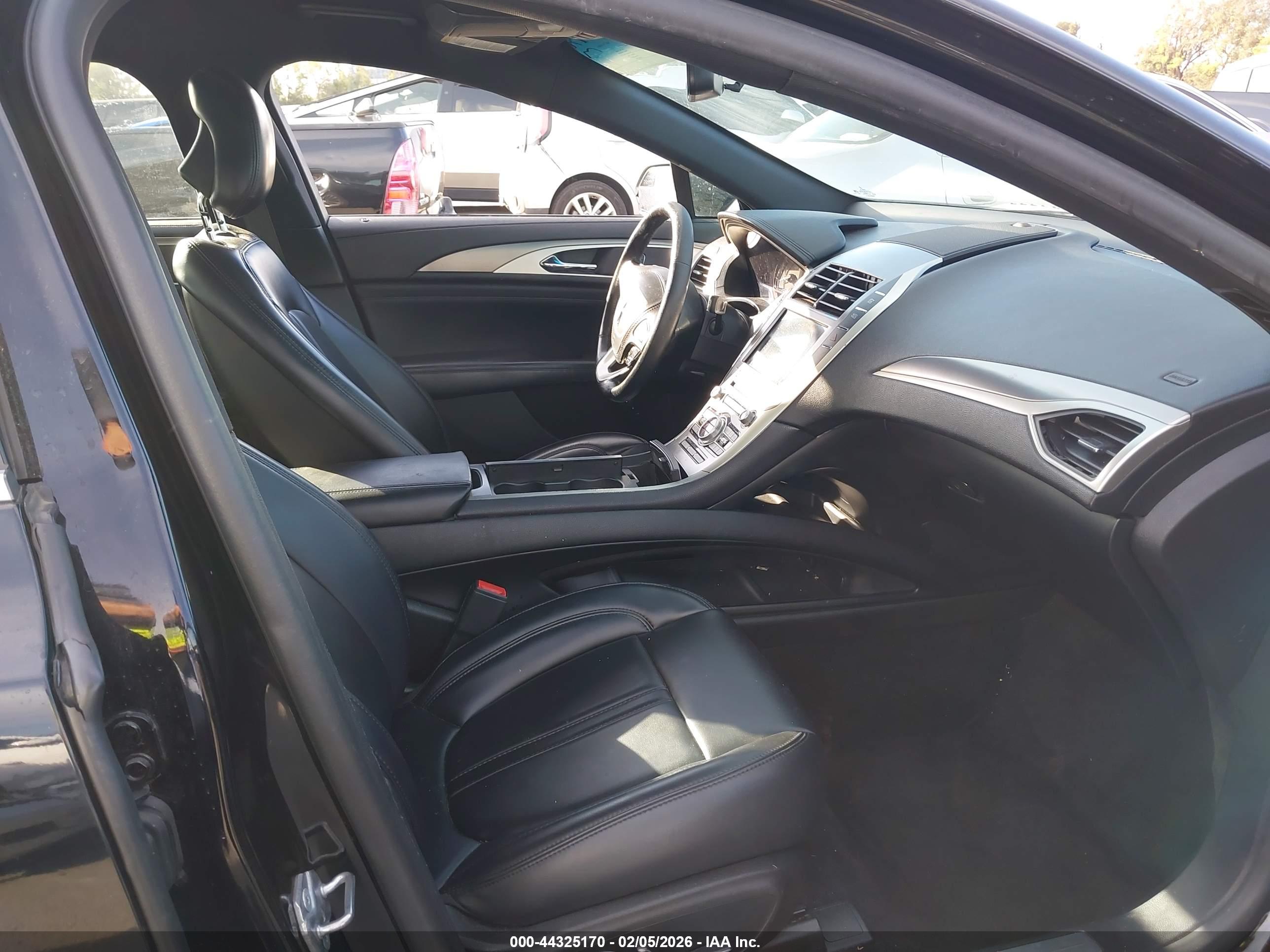 LINCOLN MKZ image 5