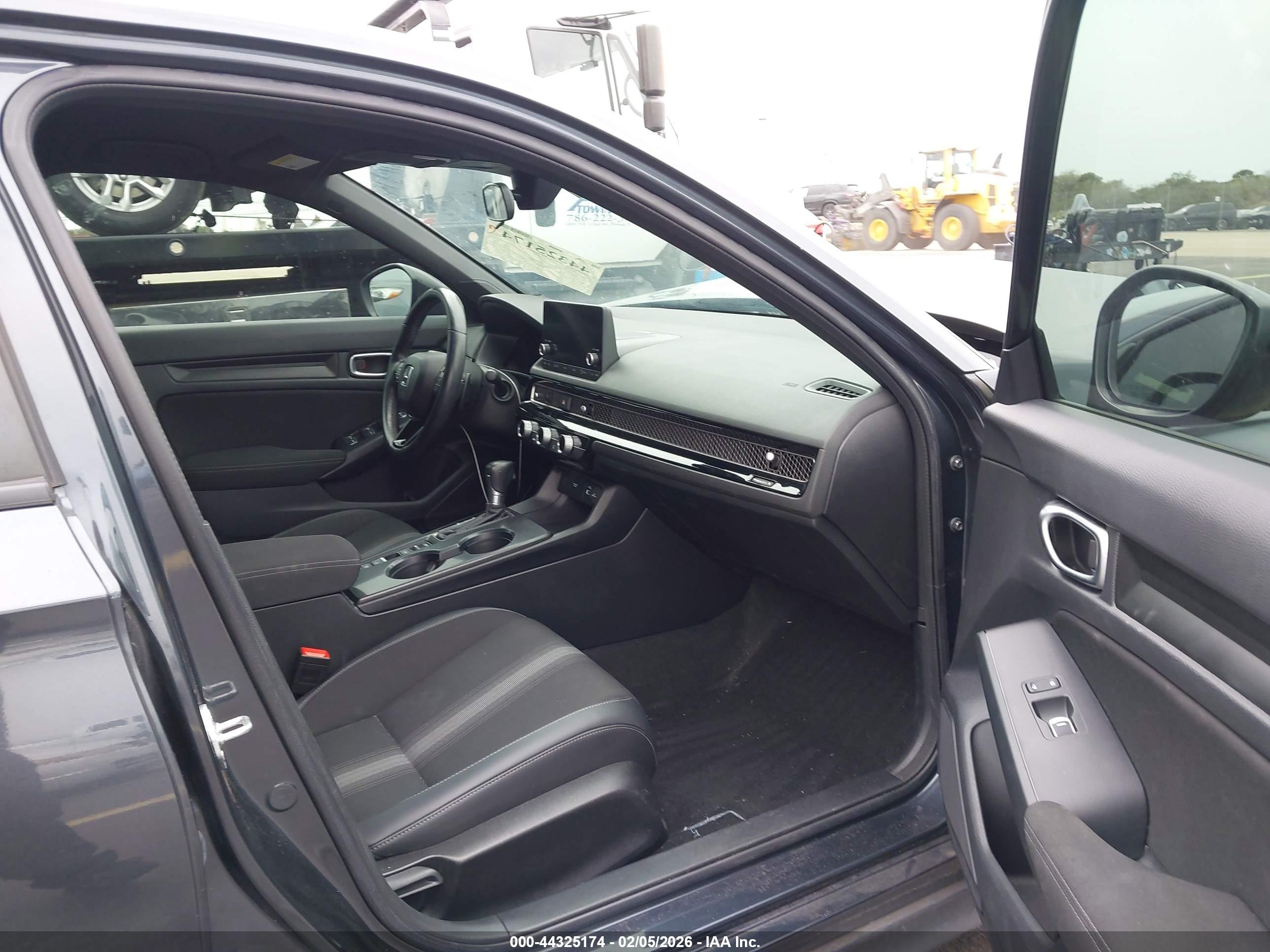 HONDA CIVIC image 5