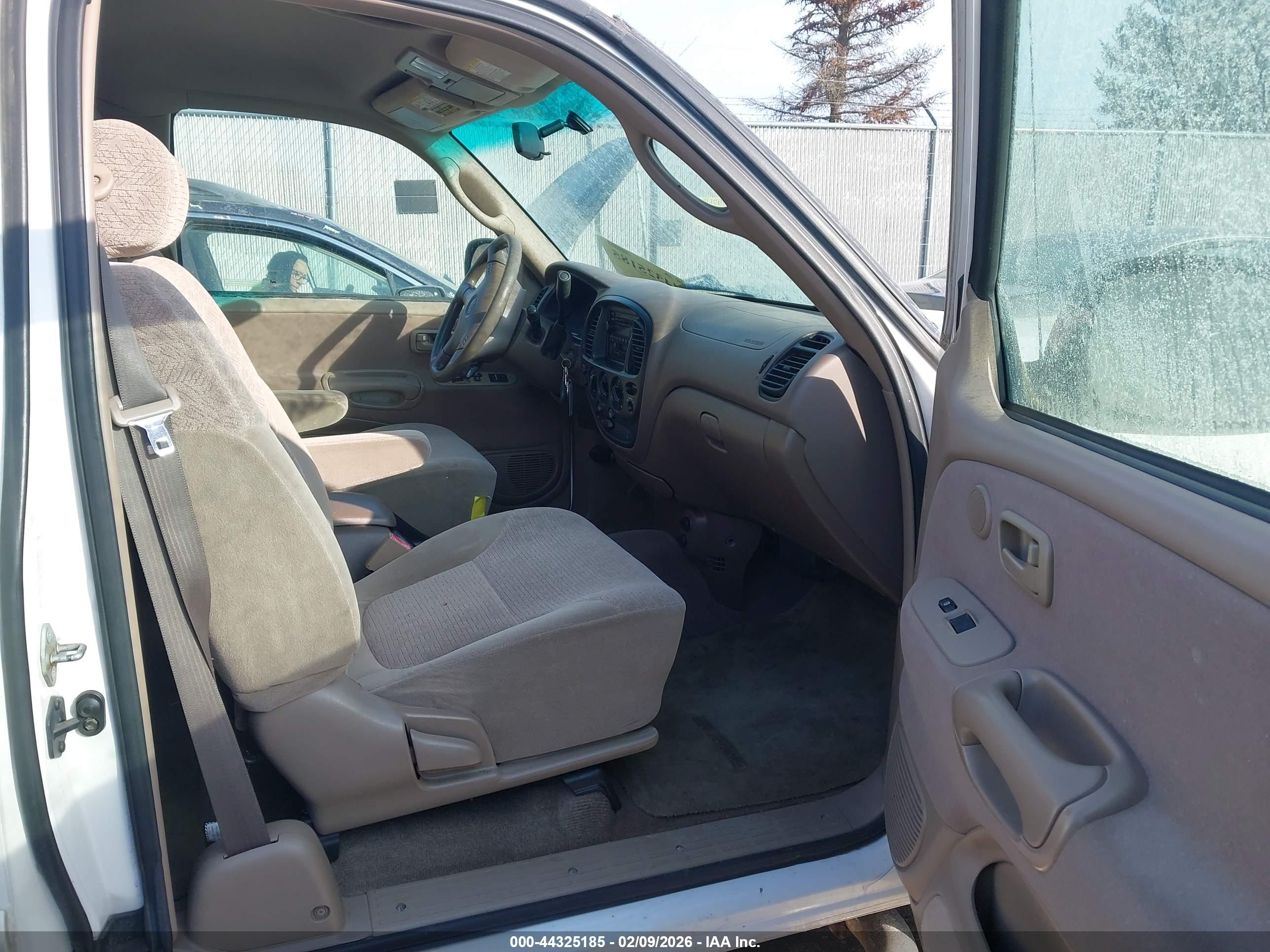 TOYOTA TUNDRA image 5