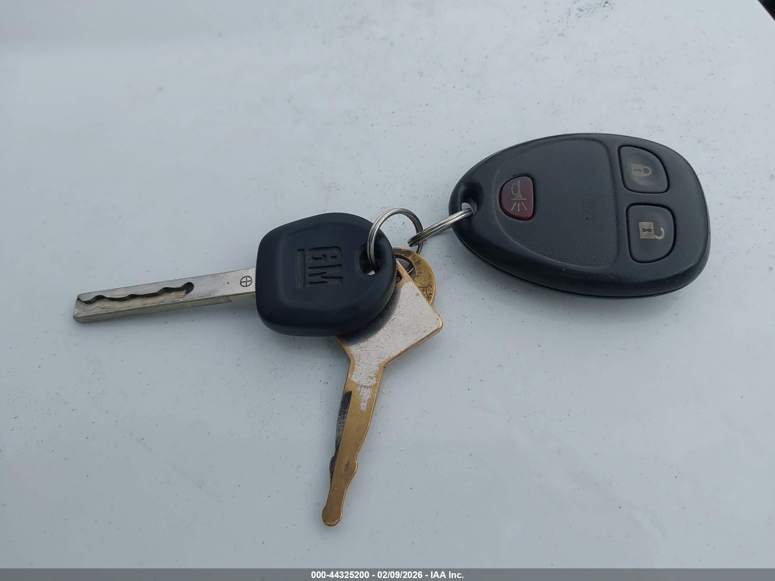 CHEVROLET EXPRESS image 11