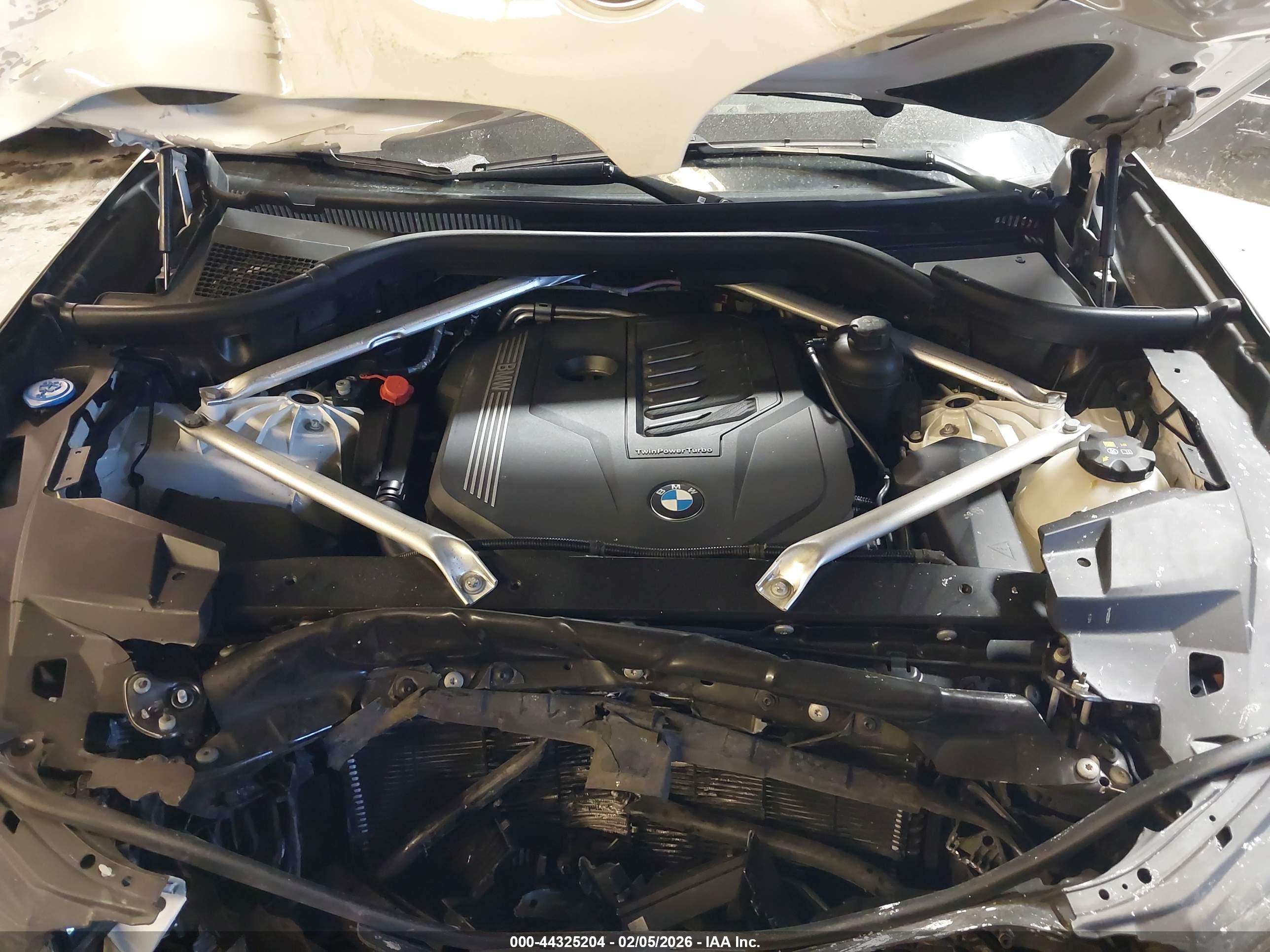 BMW X6 image 10