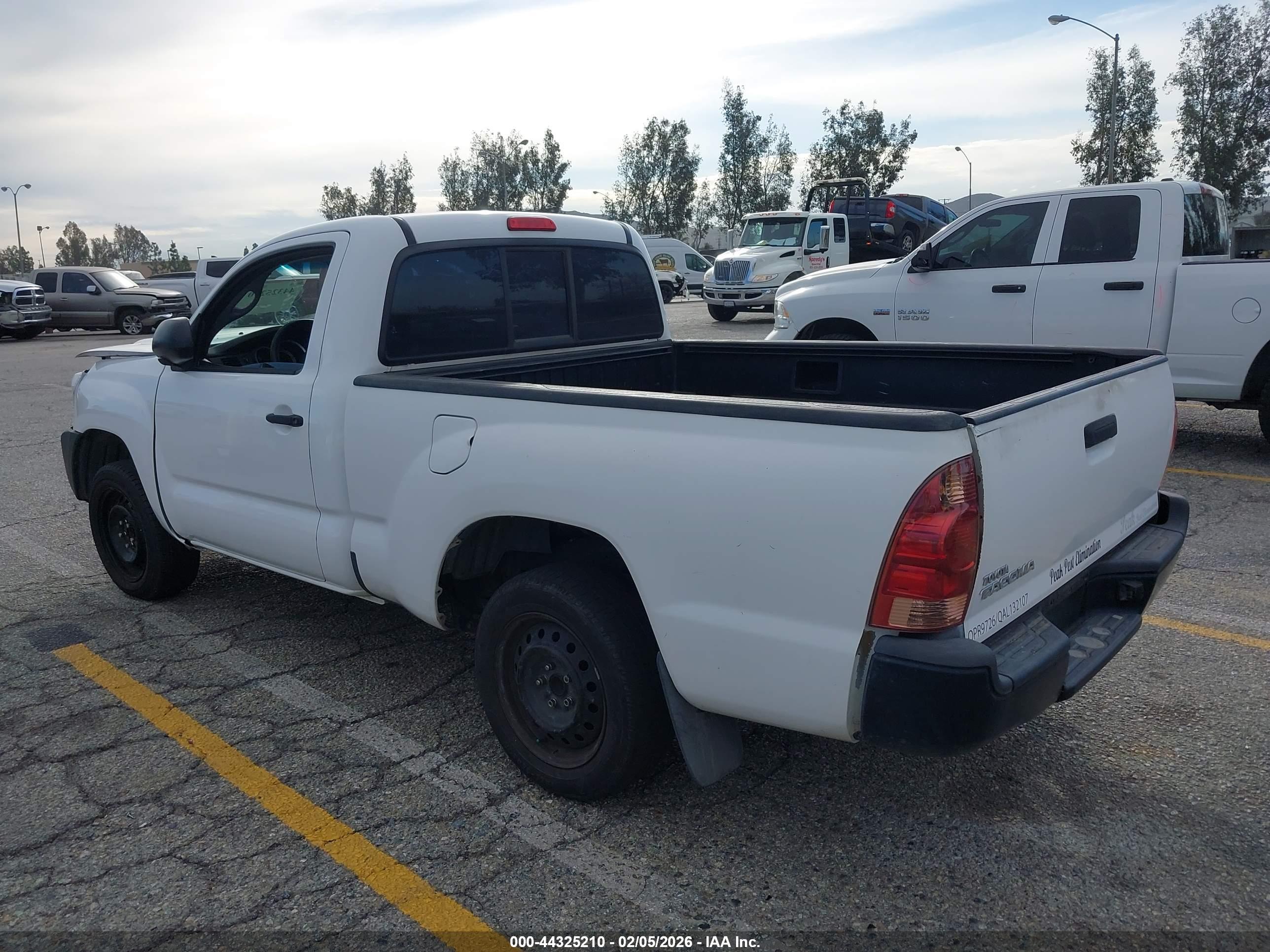 TOYOTA TACOMA image 3