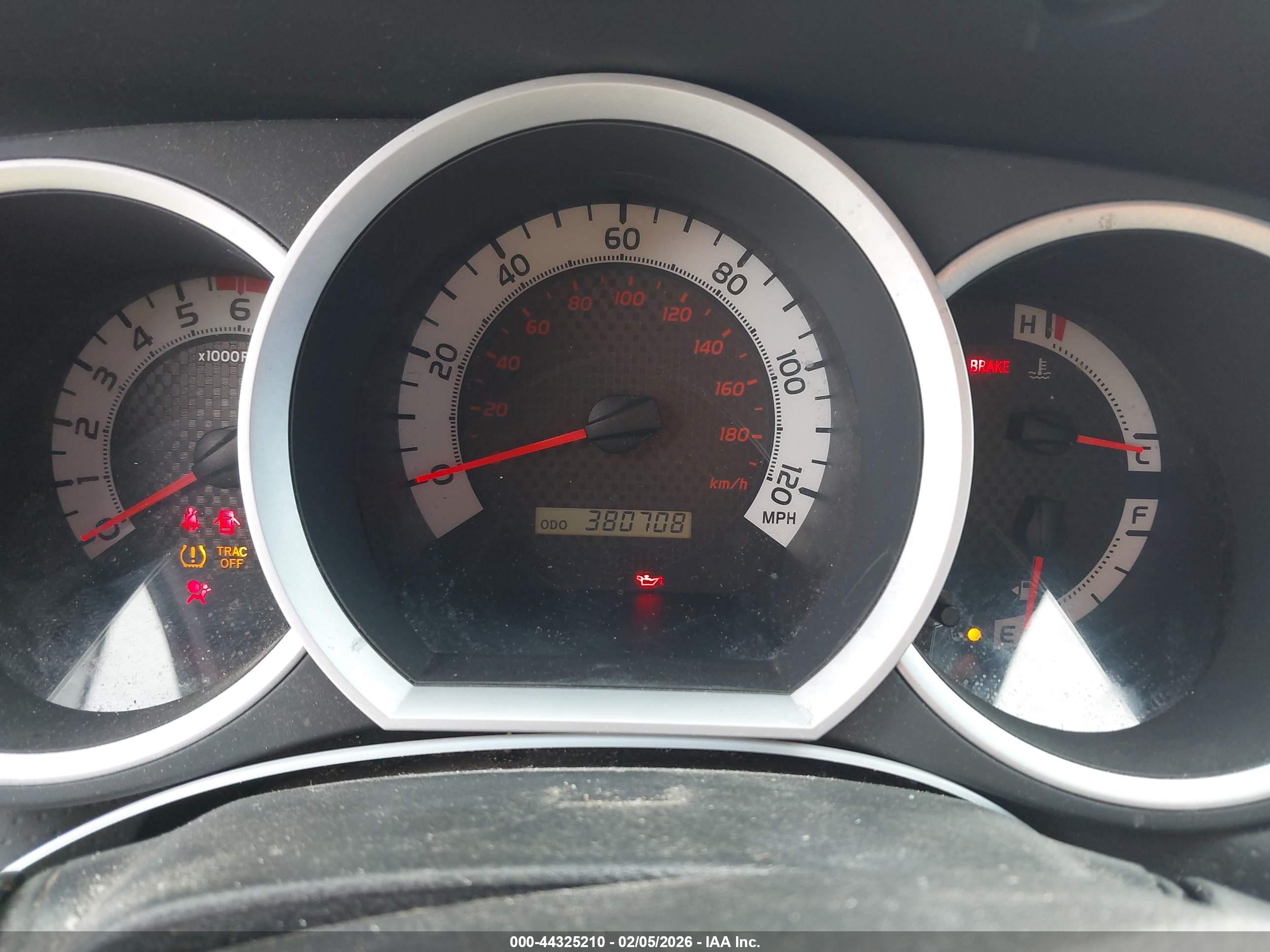 TOYOTA TACOMA image 7
